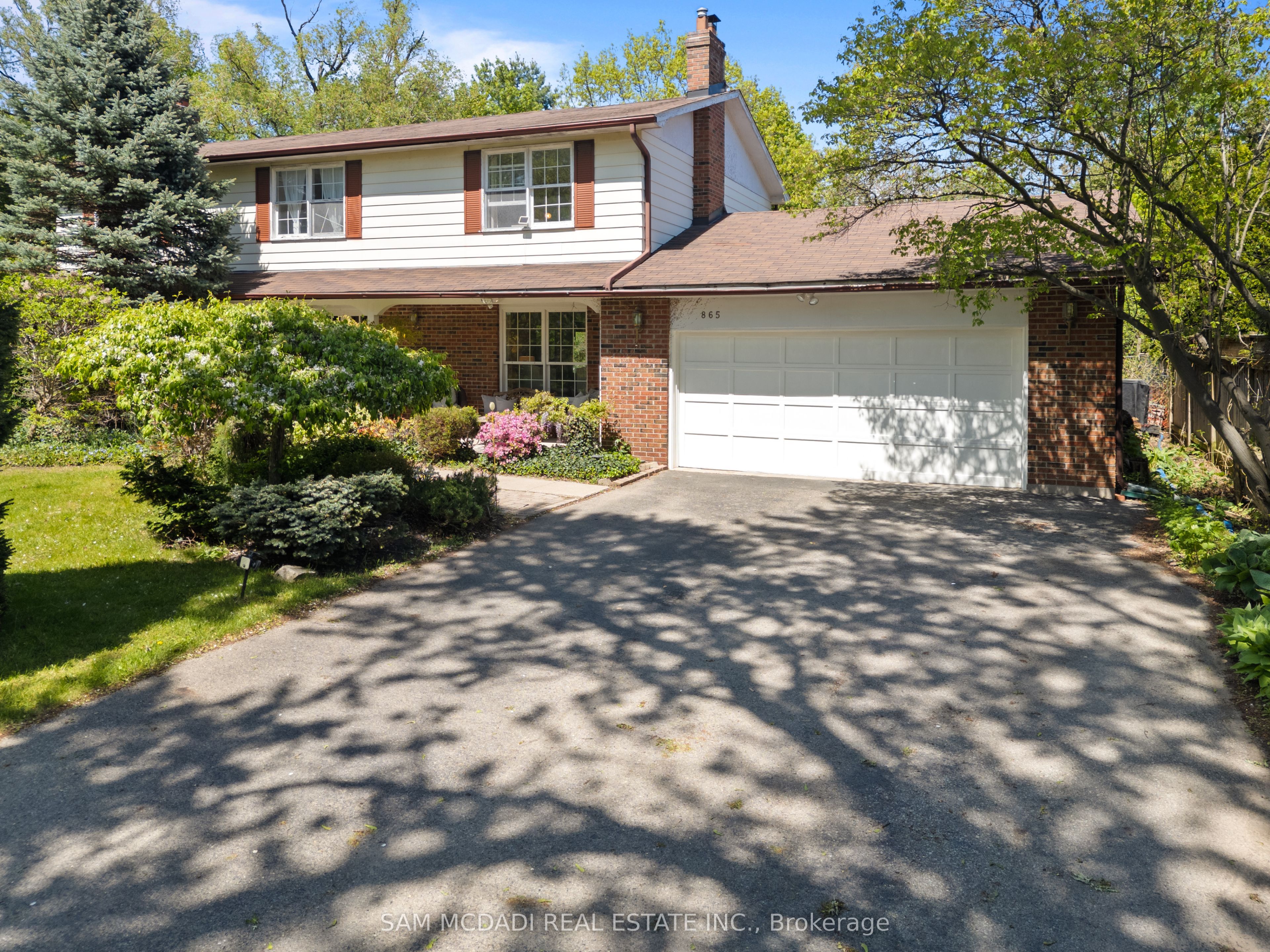 865 Meadow Wood Road Property Photo 3