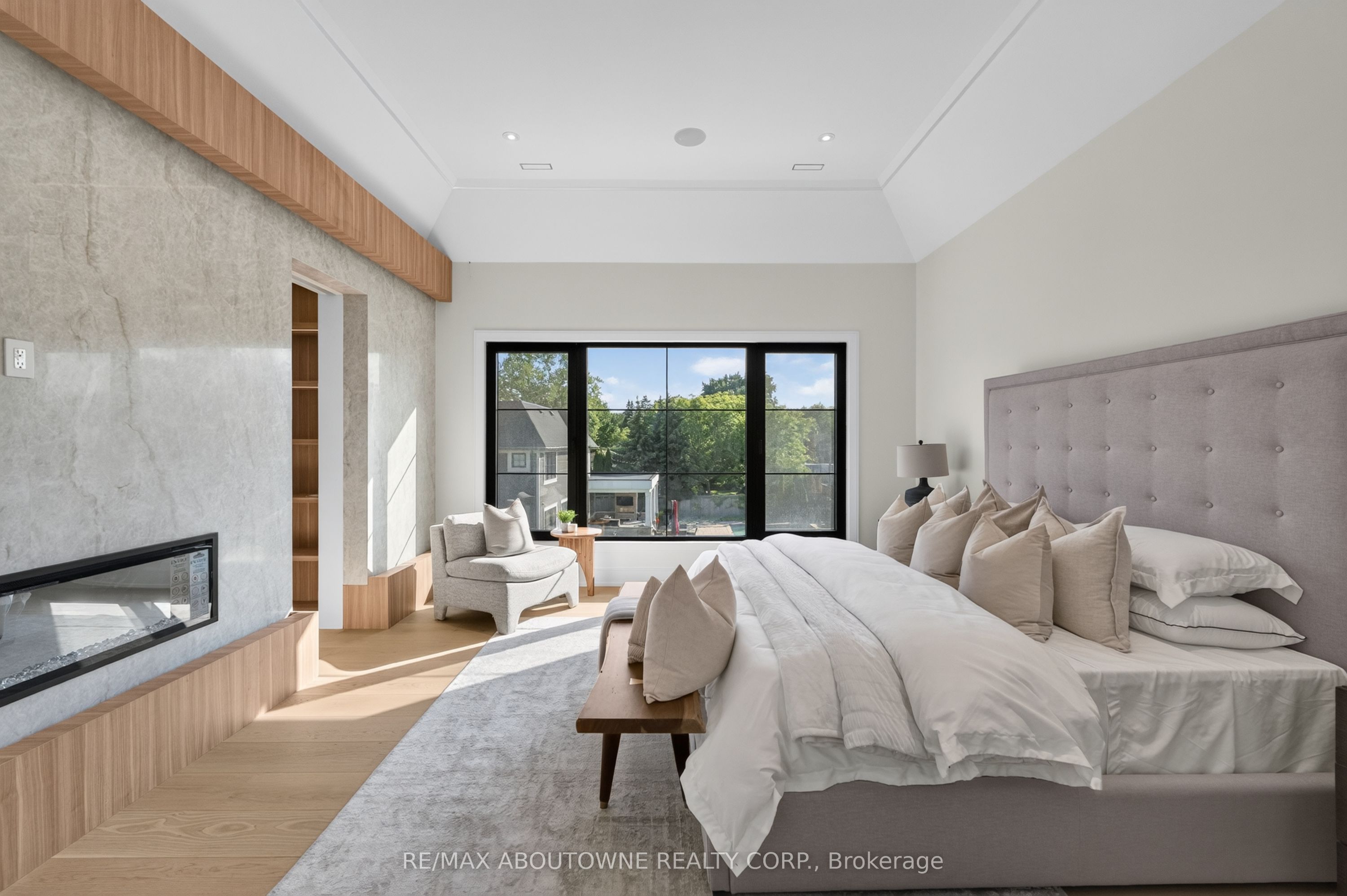 146 Third Line Property Photo 25