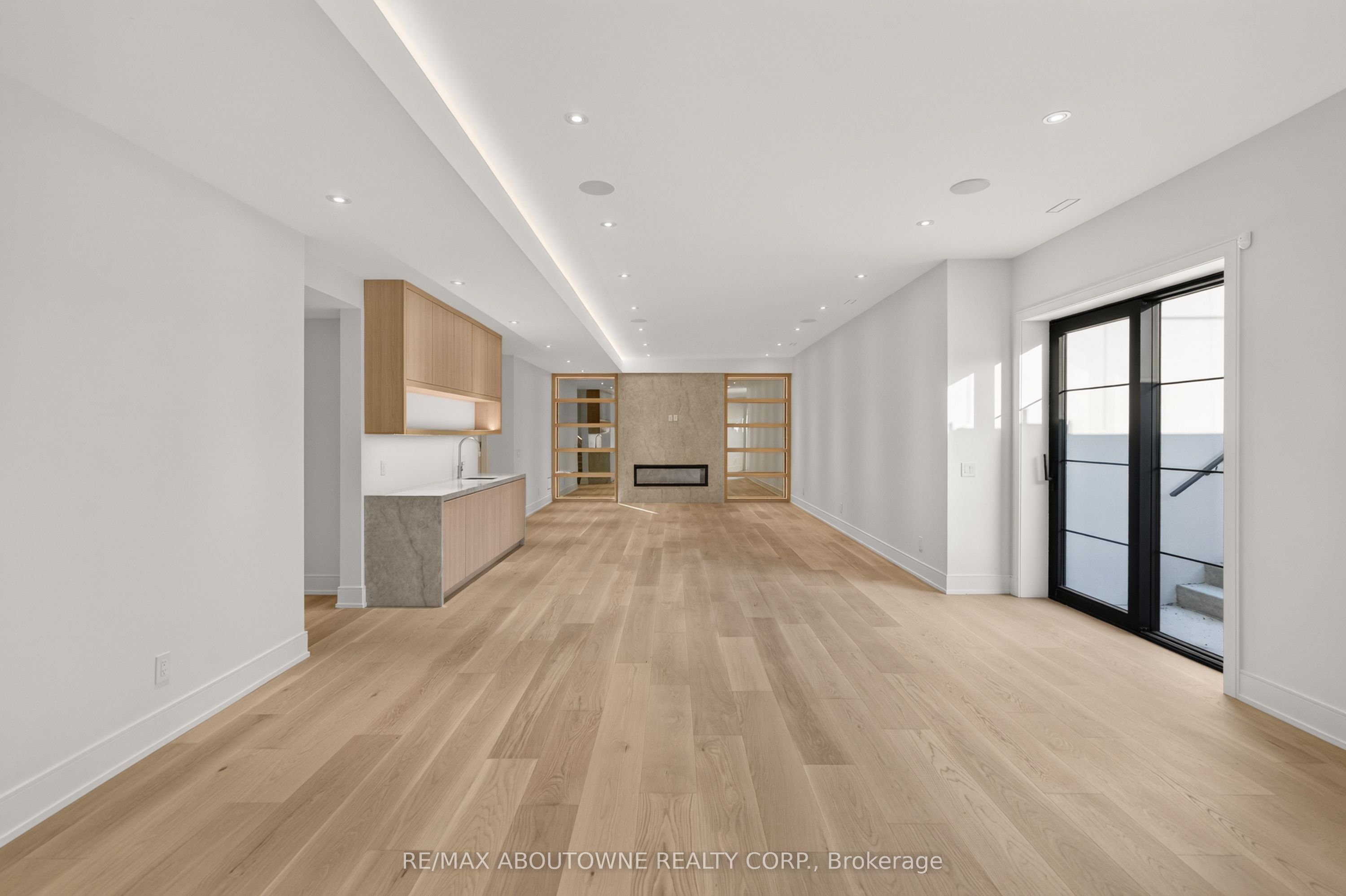 146 Third Line Property Photo 37