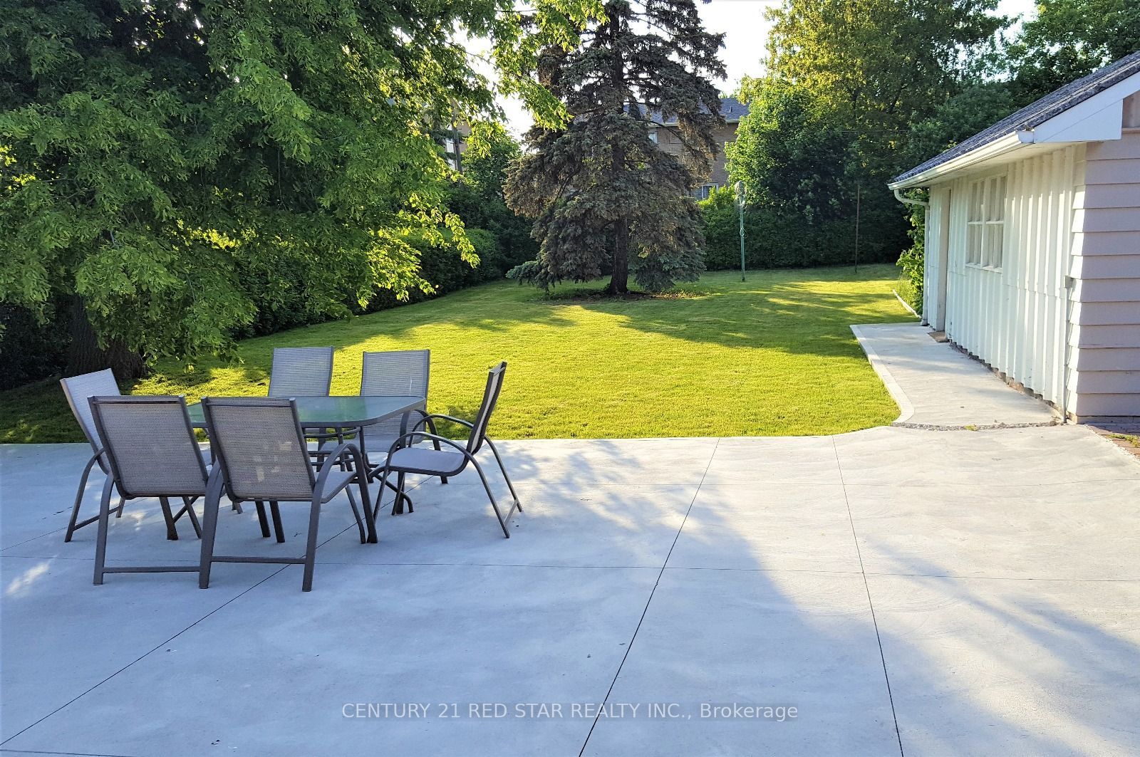 235 Mary Street Property Photo 14