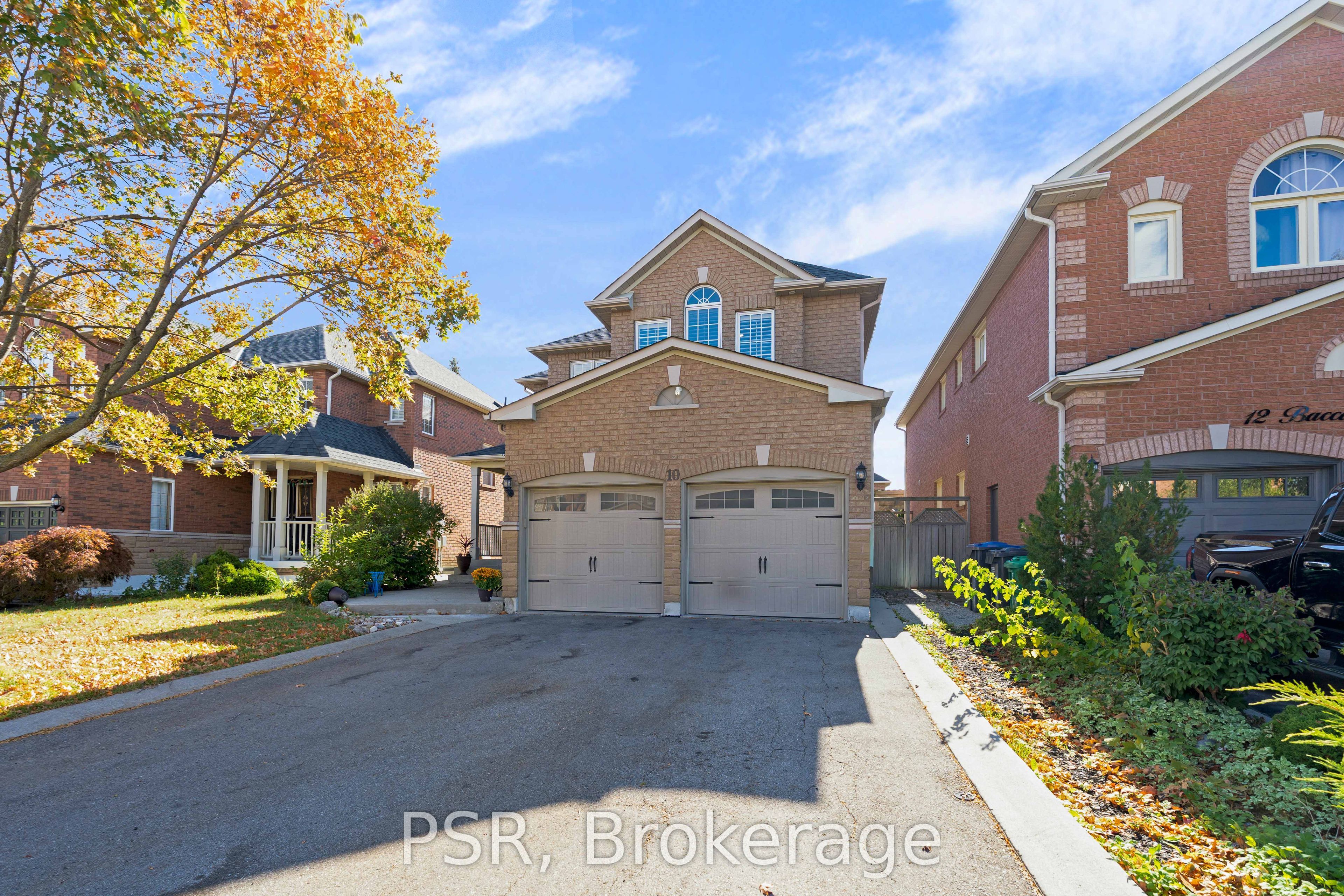 10 Baccarat Crescent Property Photo 2