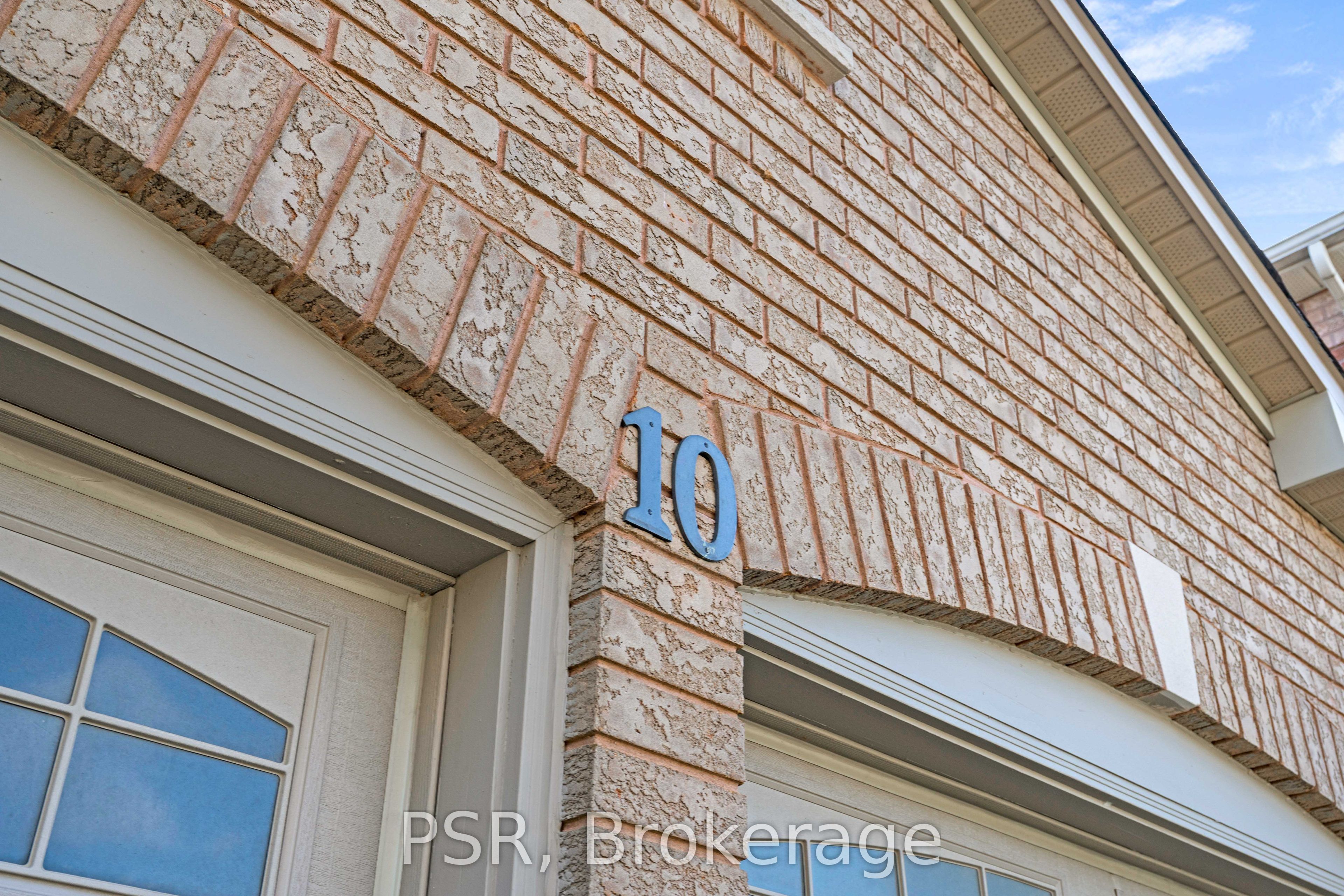 10 Baccarat Crescent Property Photo 4