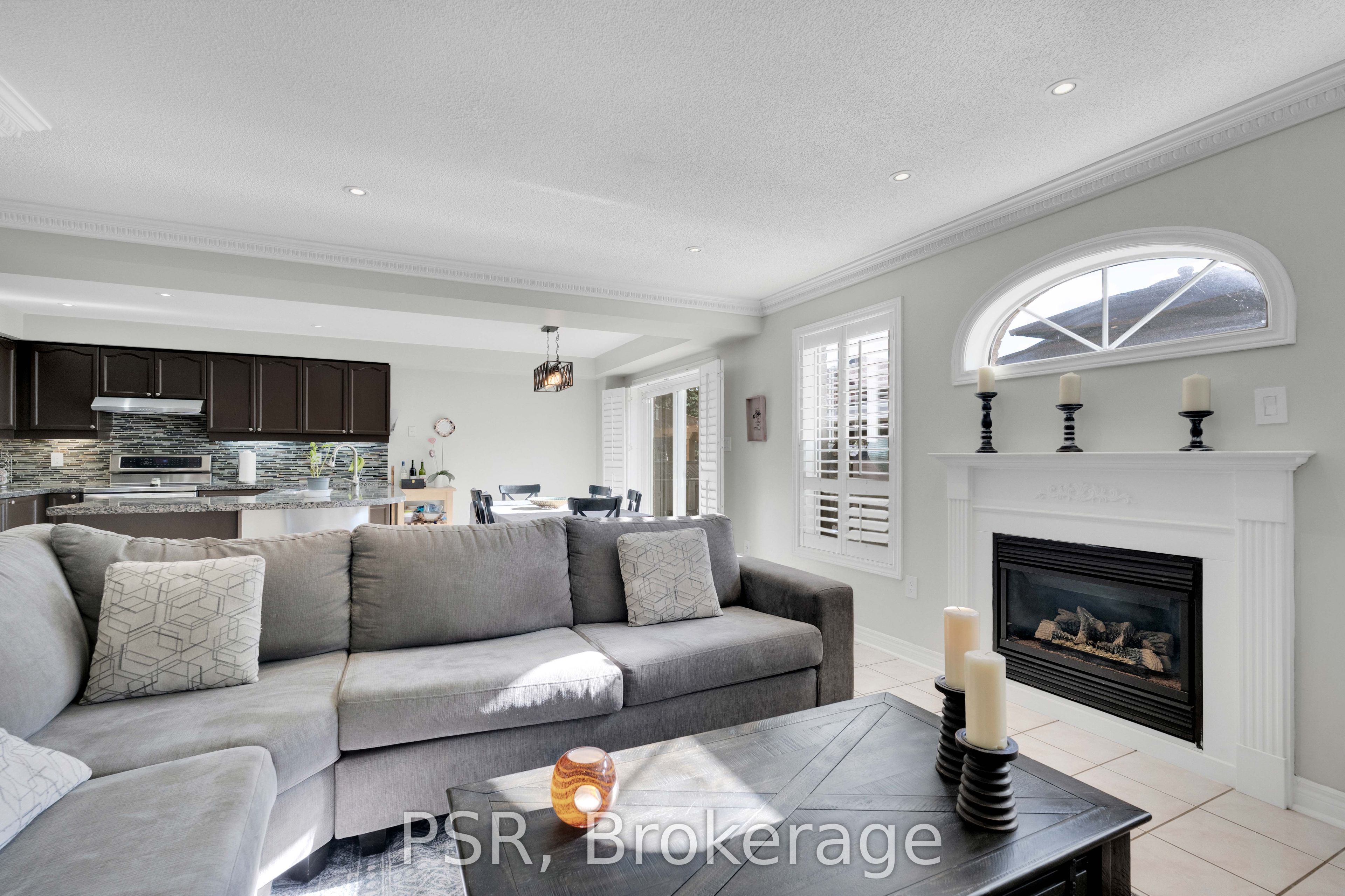 10 Baccarat Crescent Property Photo 10