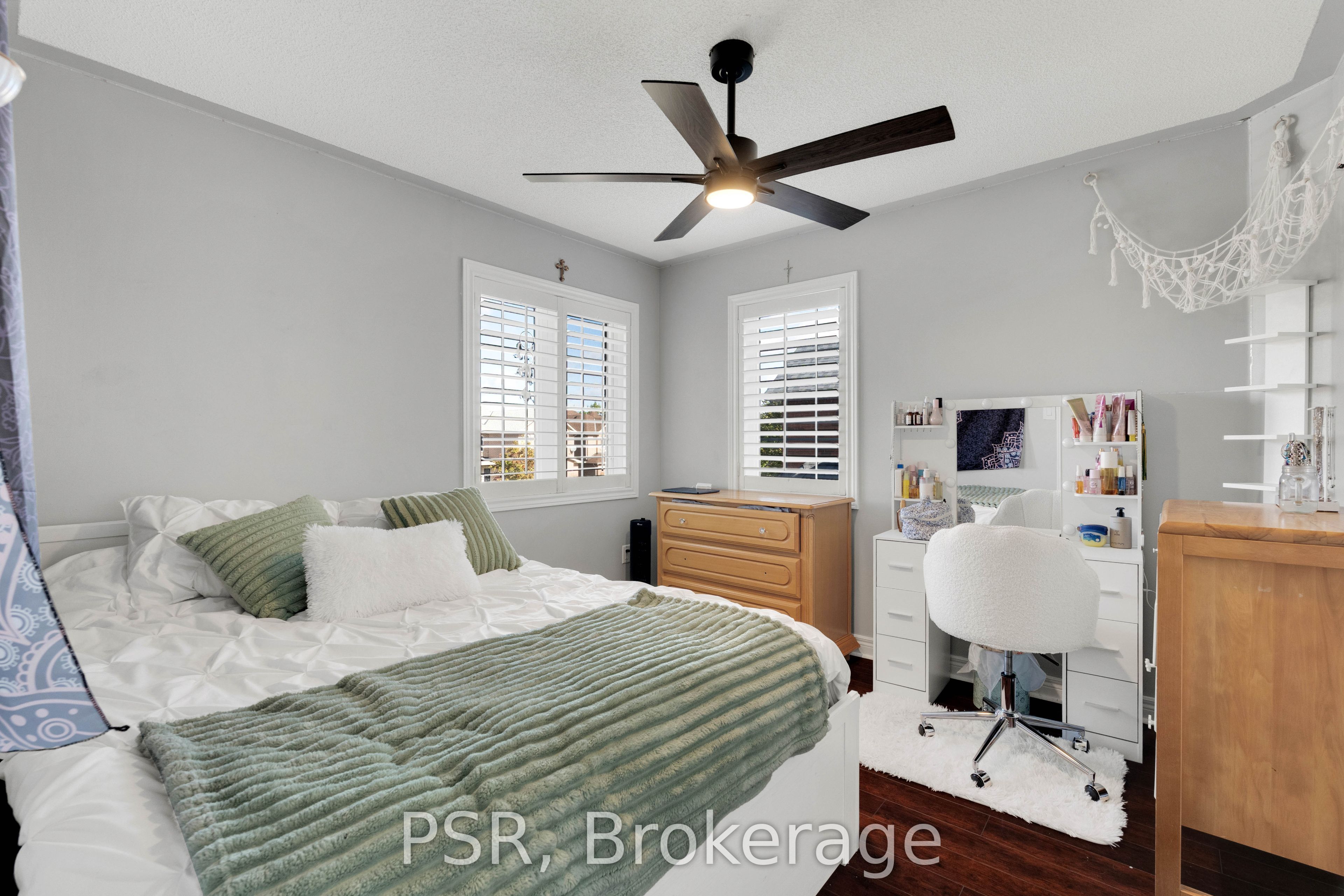 10 Baccarat Crescent Property Photo 29