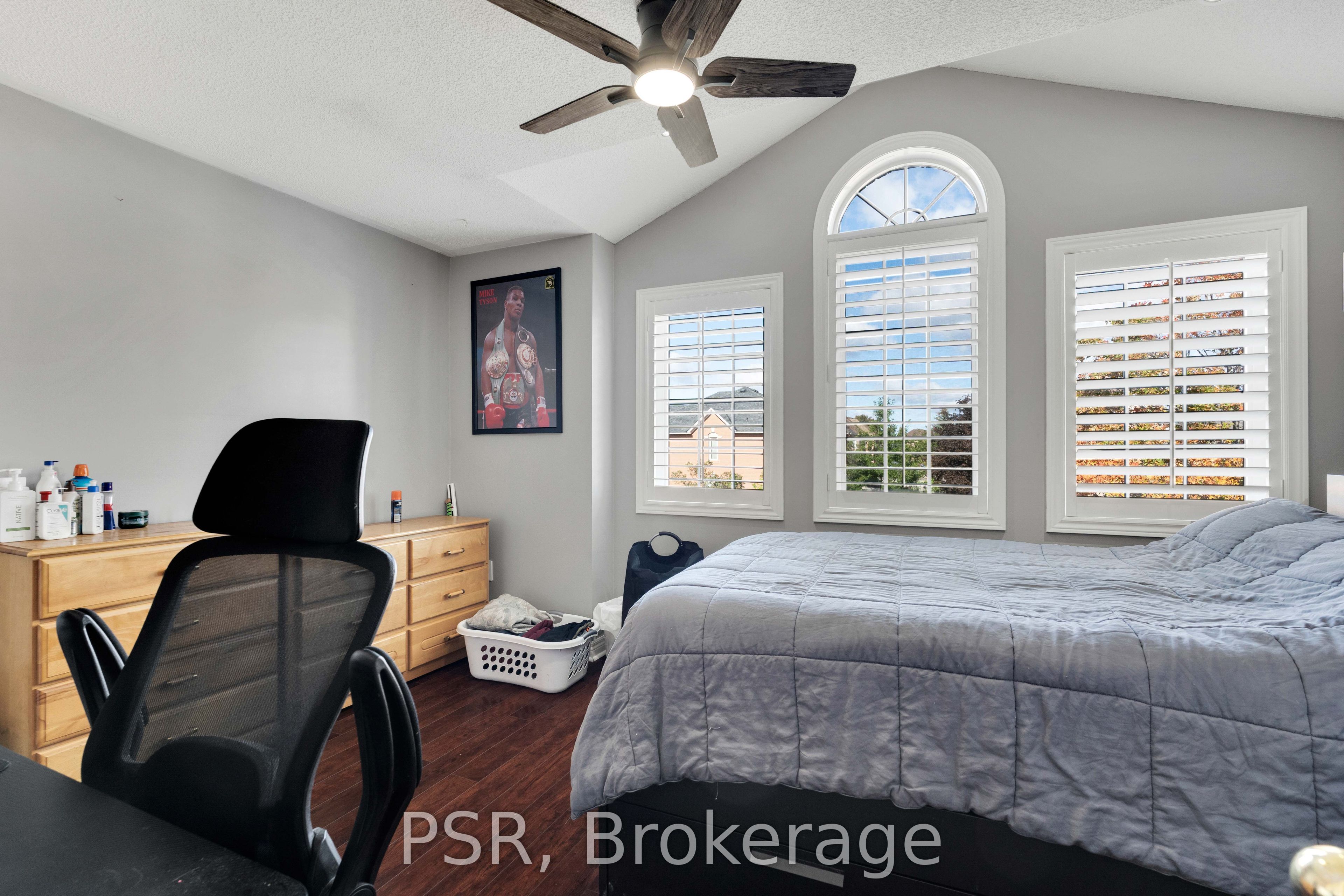 10 Baccarat Crescent Property Photo 30