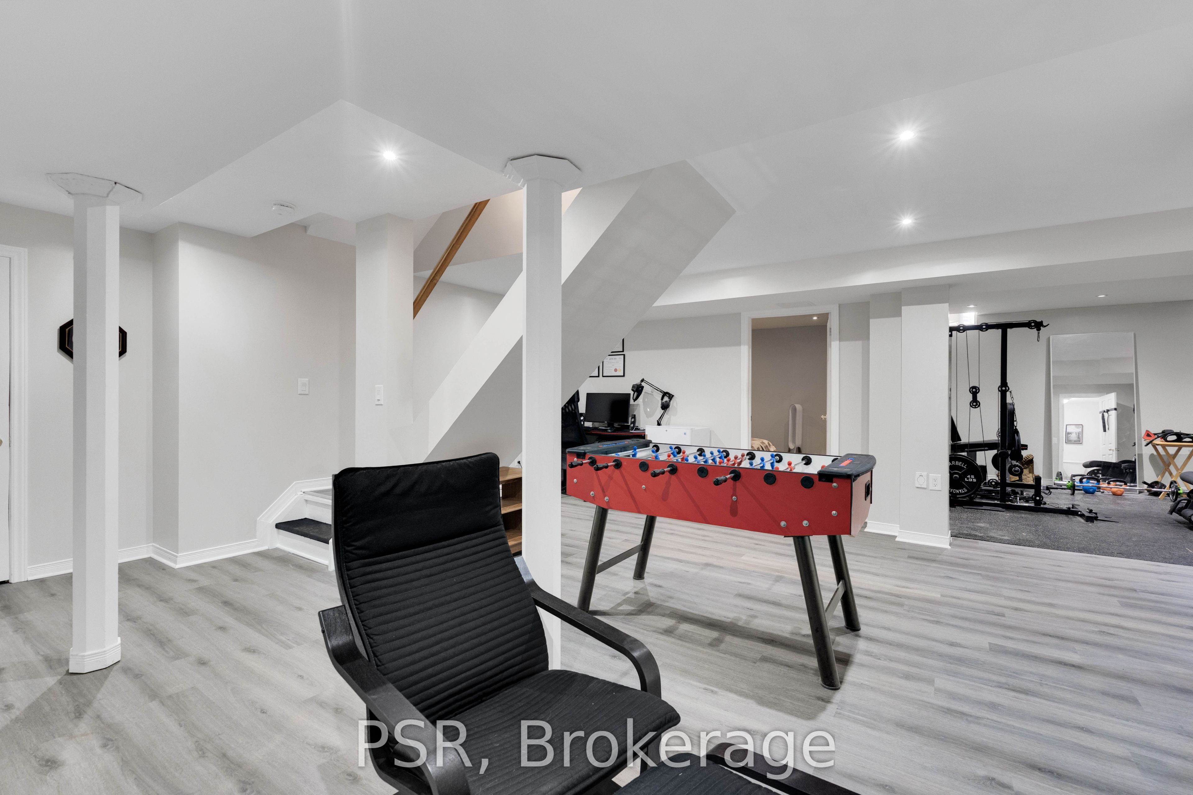 10 Baccarat Crescent Property Photo 36