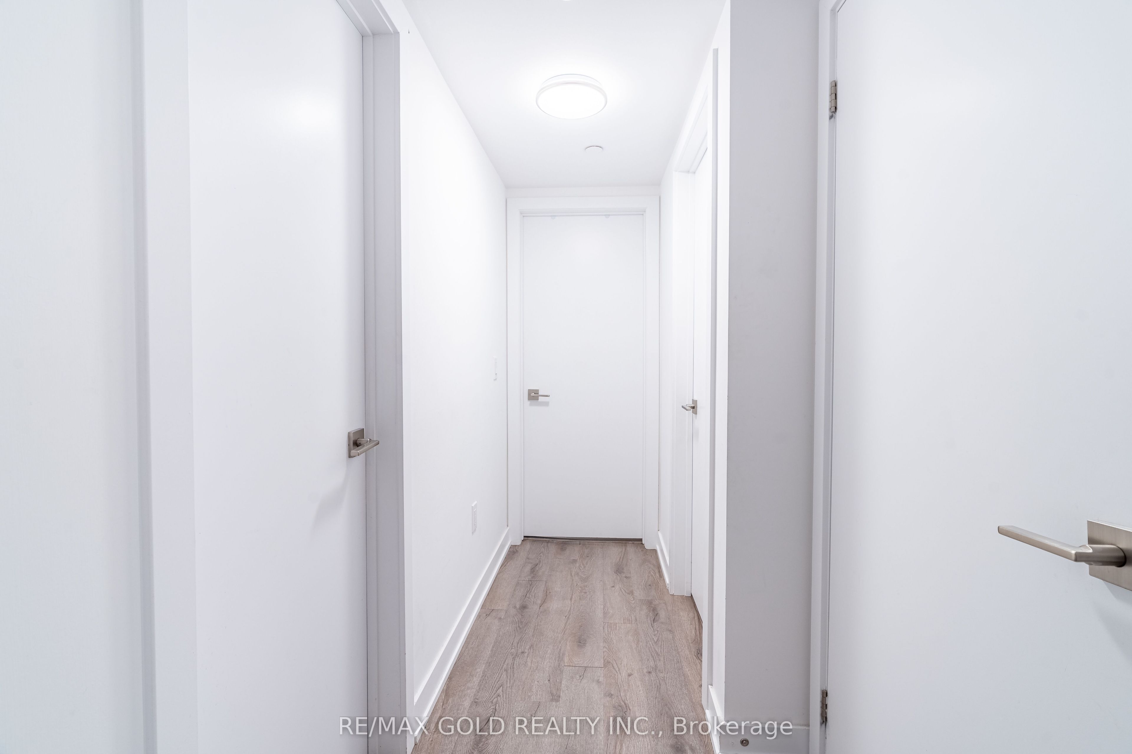 175 Veterans Drive 13 Property Photo 17