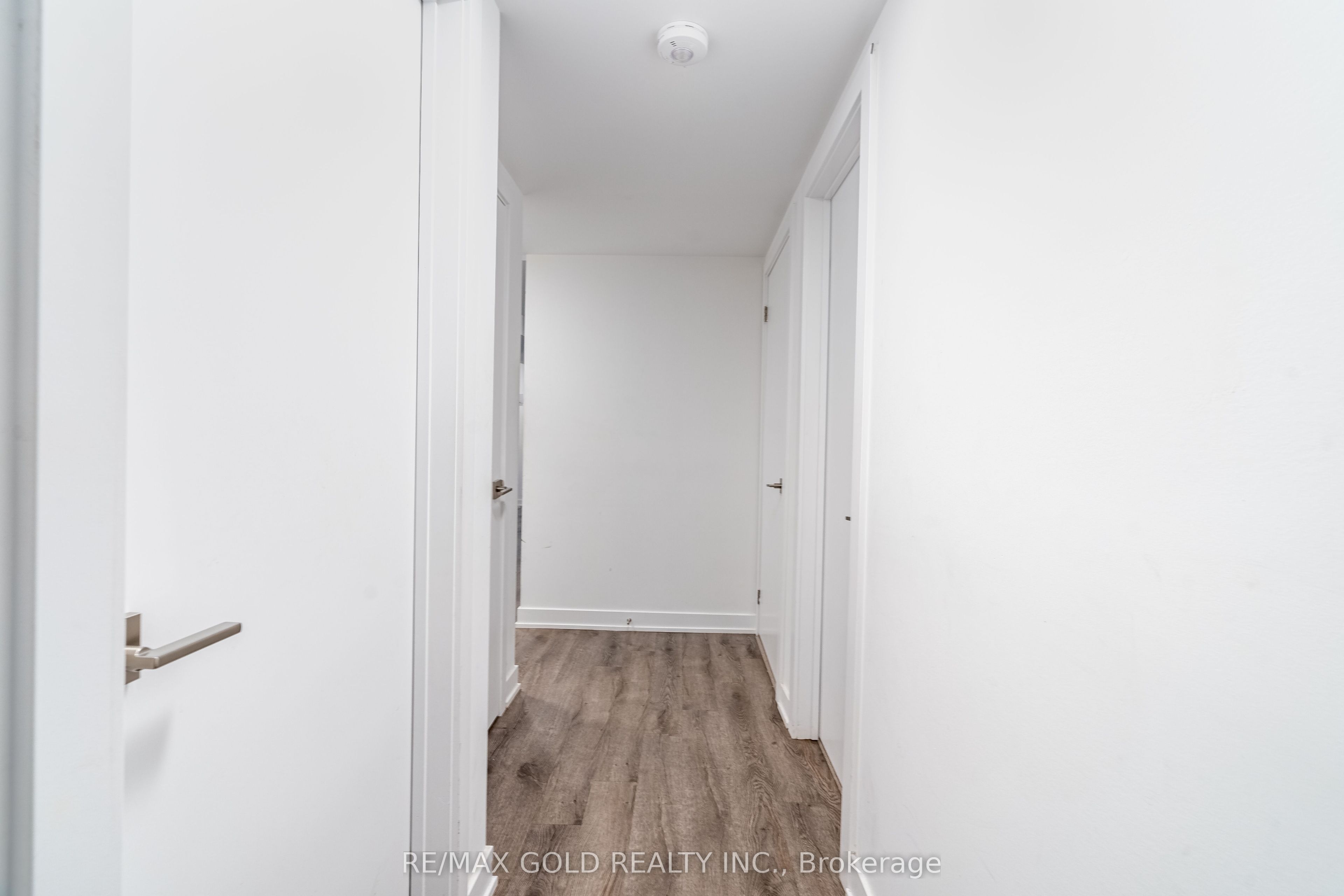 175 Veterans Drive 13 Property Photo 18