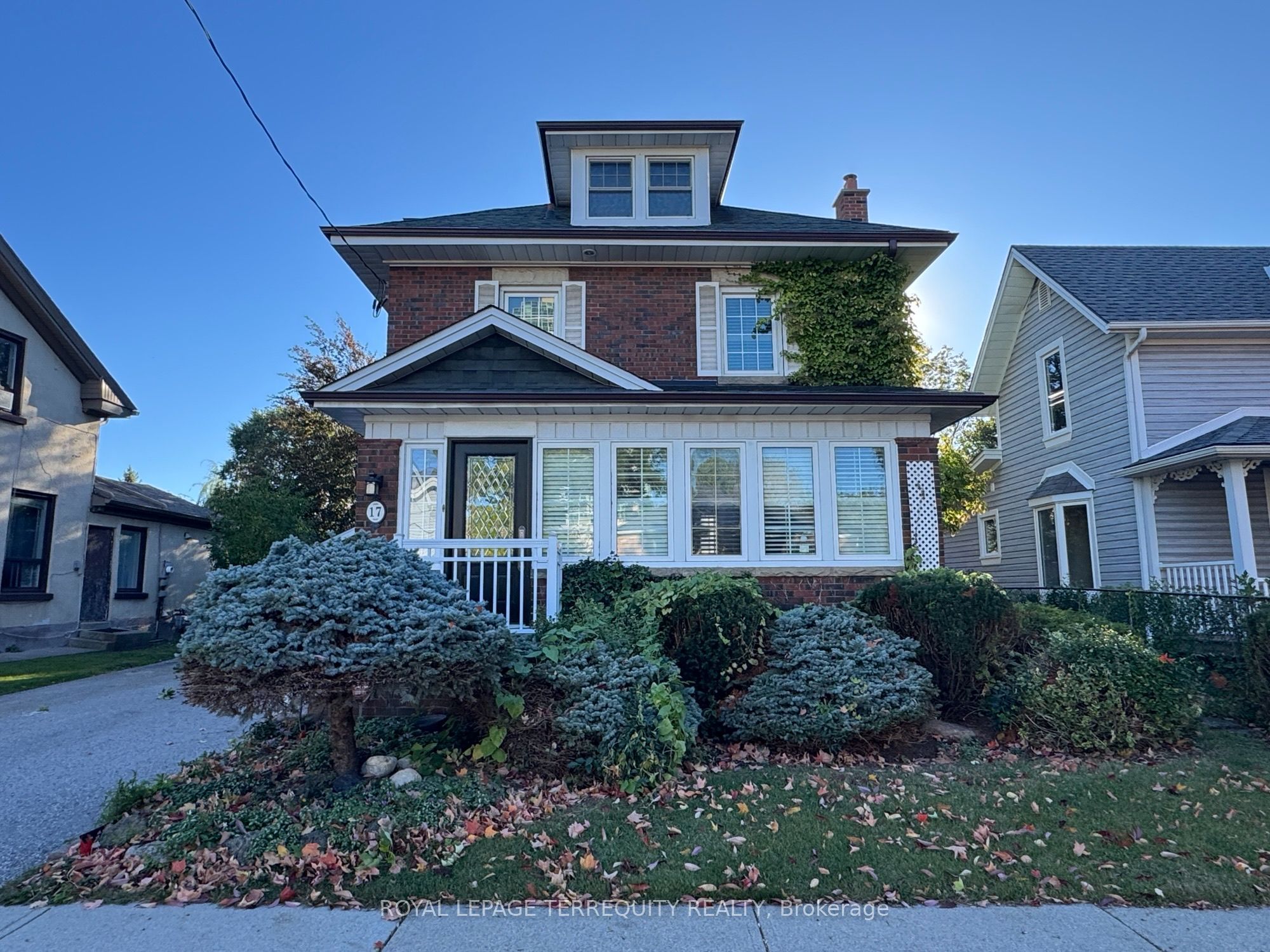 17 Mill Street N Property Photo 1
