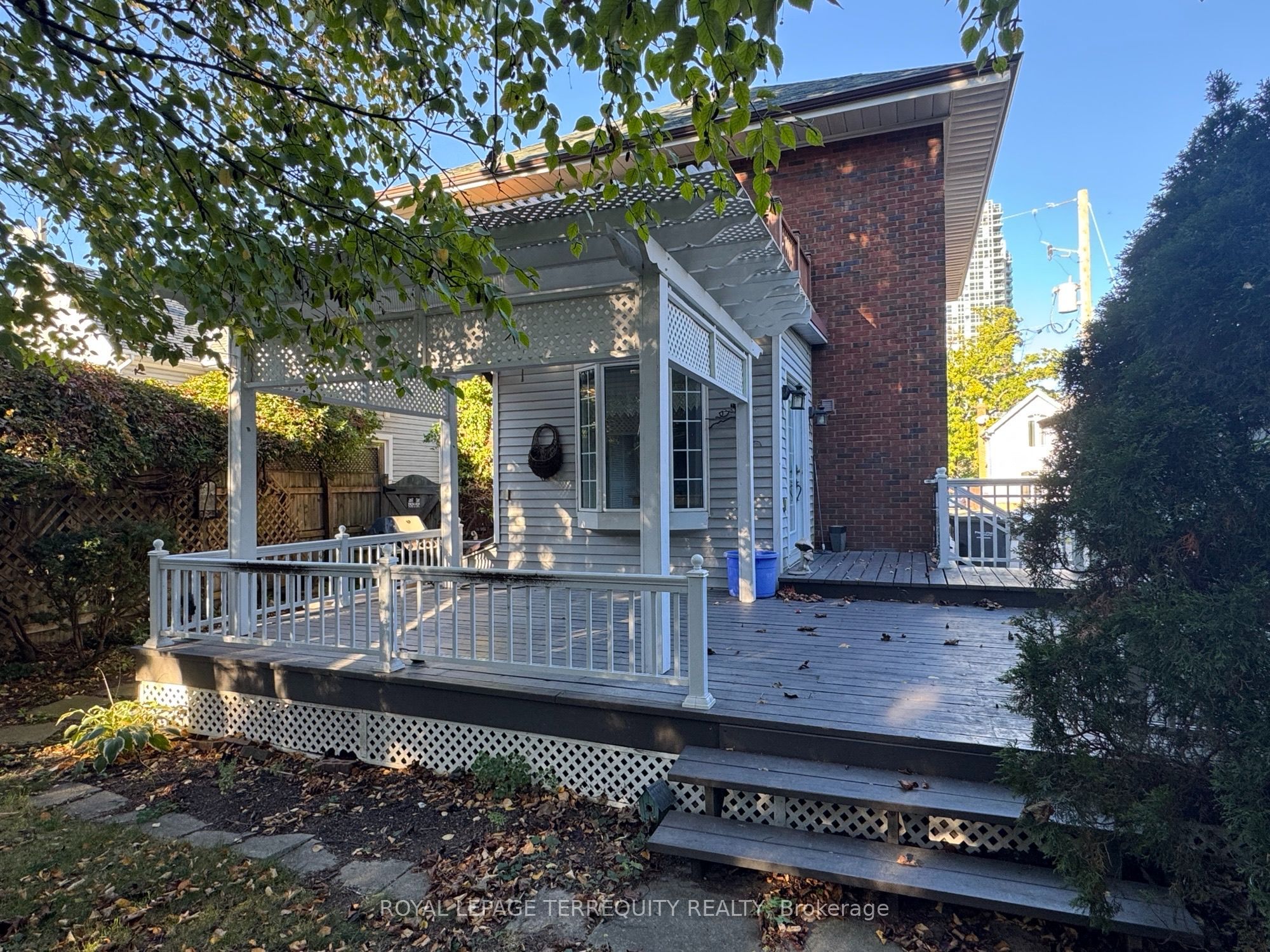 17 Mill Street N Property Photo 3