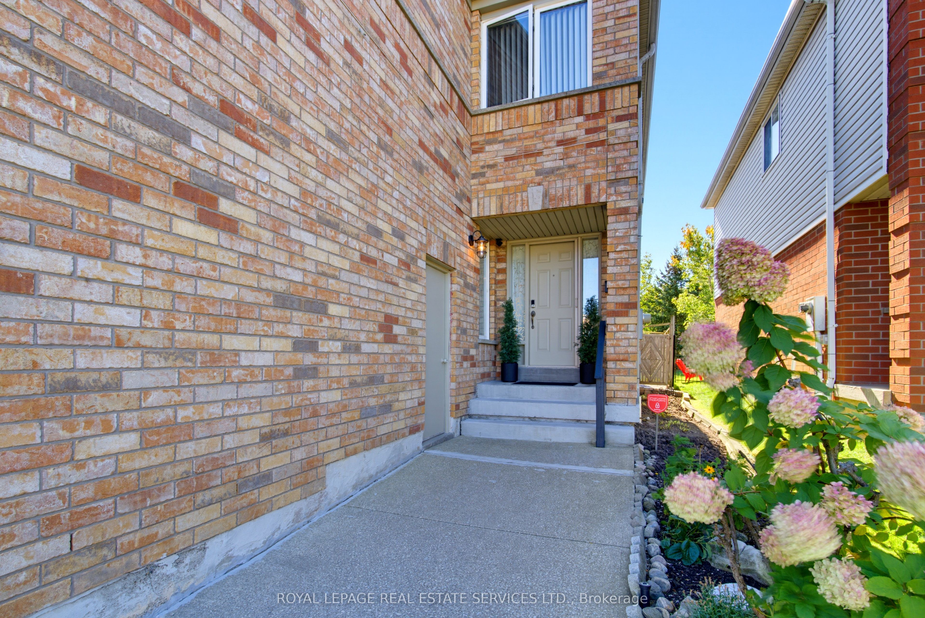 5582 Kimmeridge Gate Property Photo 3