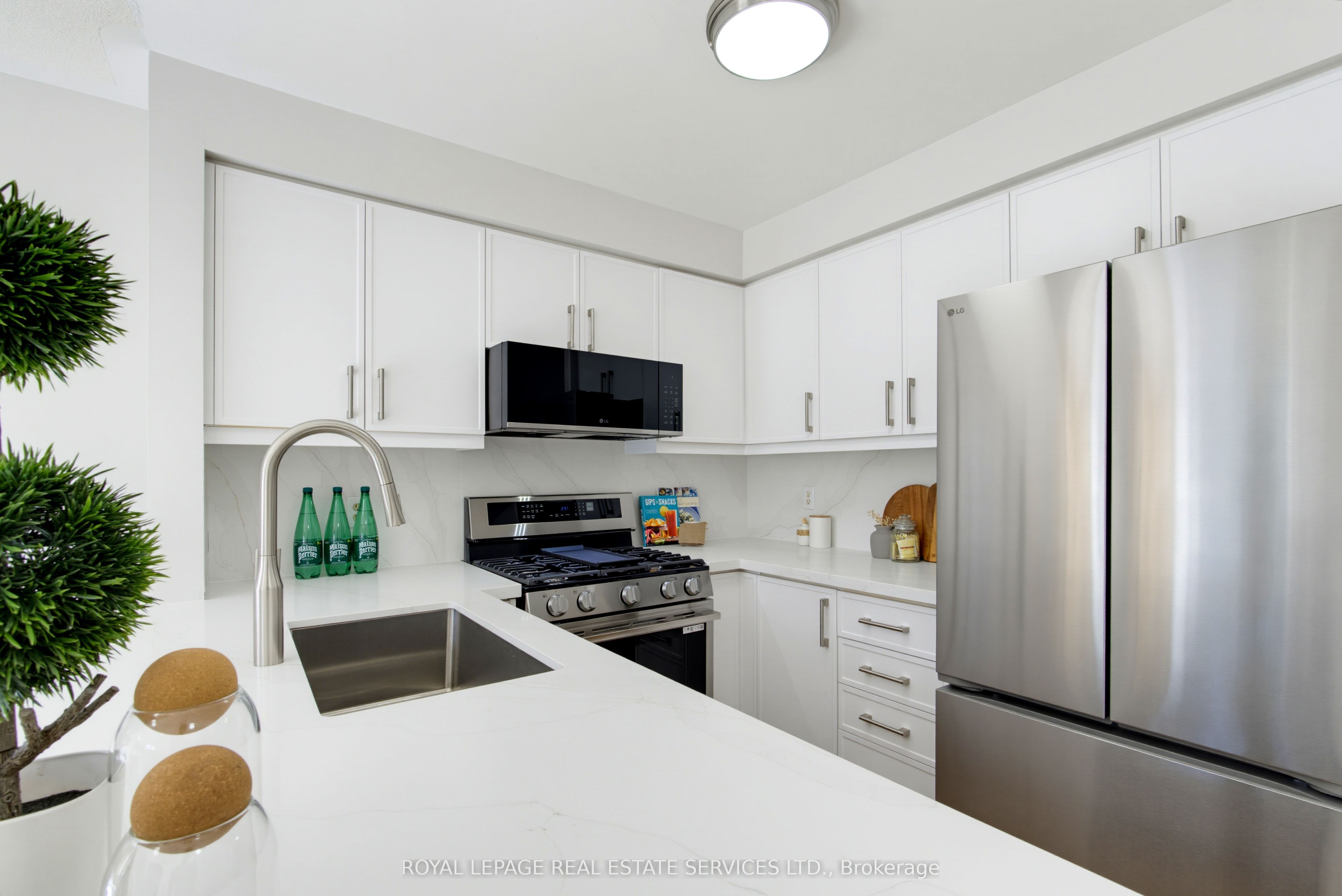 5582 Kimmeridge Gate Property Photo 16