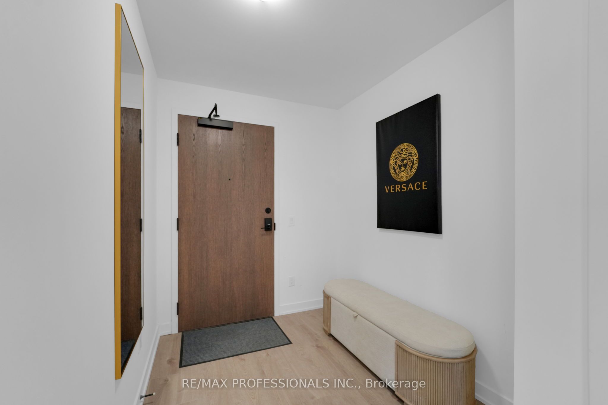 1035 Southdown Road 1402 Property Photo 4