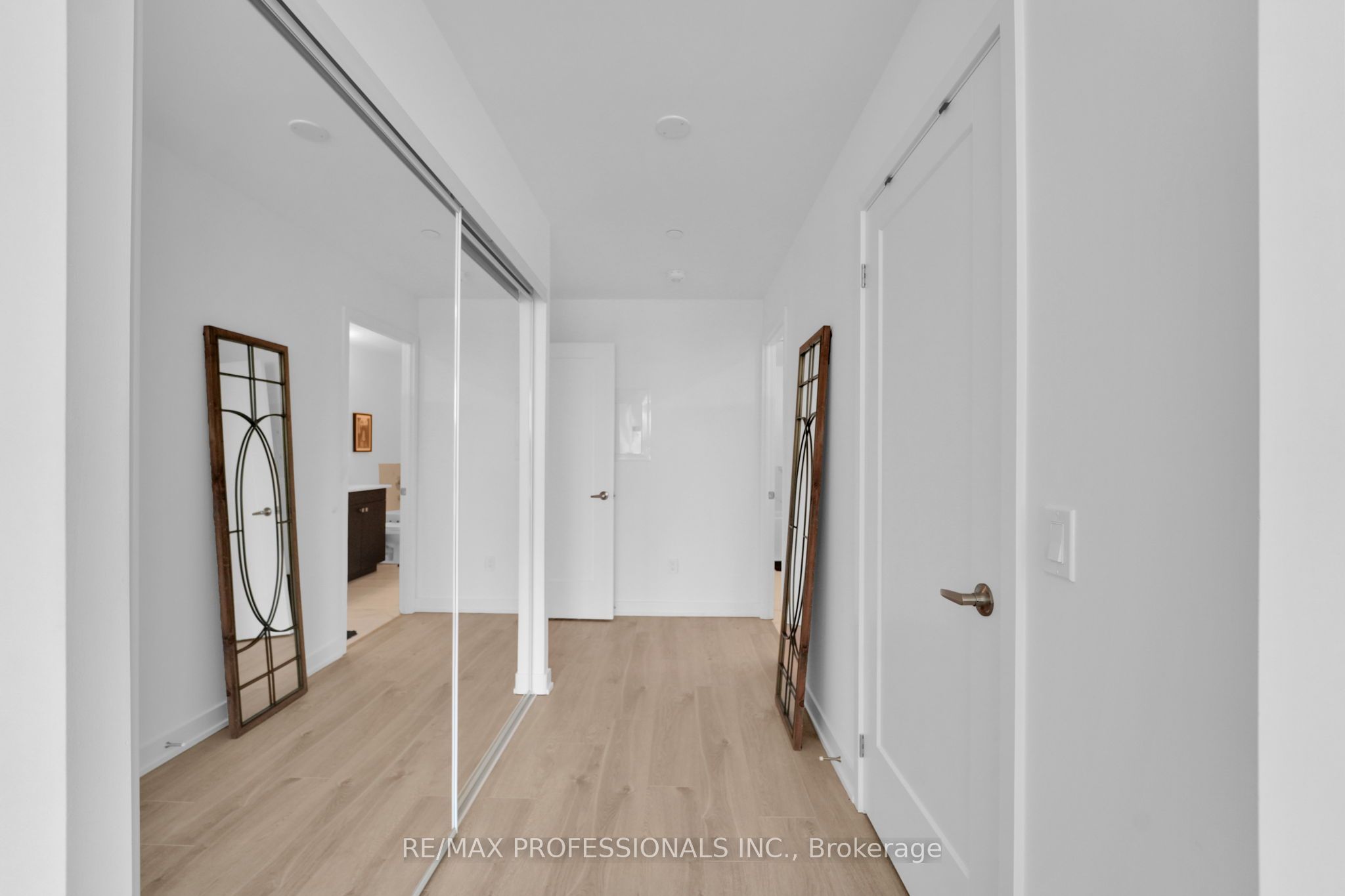 1035 Southdown Road 1402 Property Photo 25
