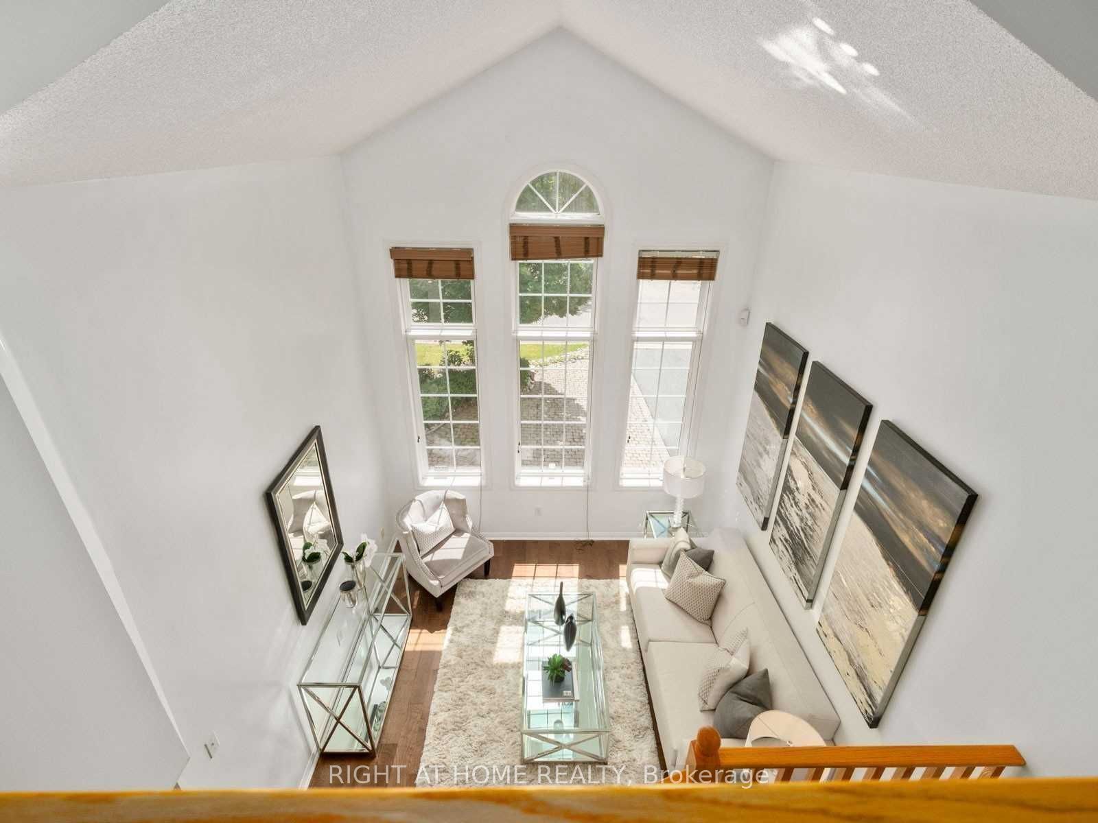 5555 Bridgeport Gate Property Photo 3