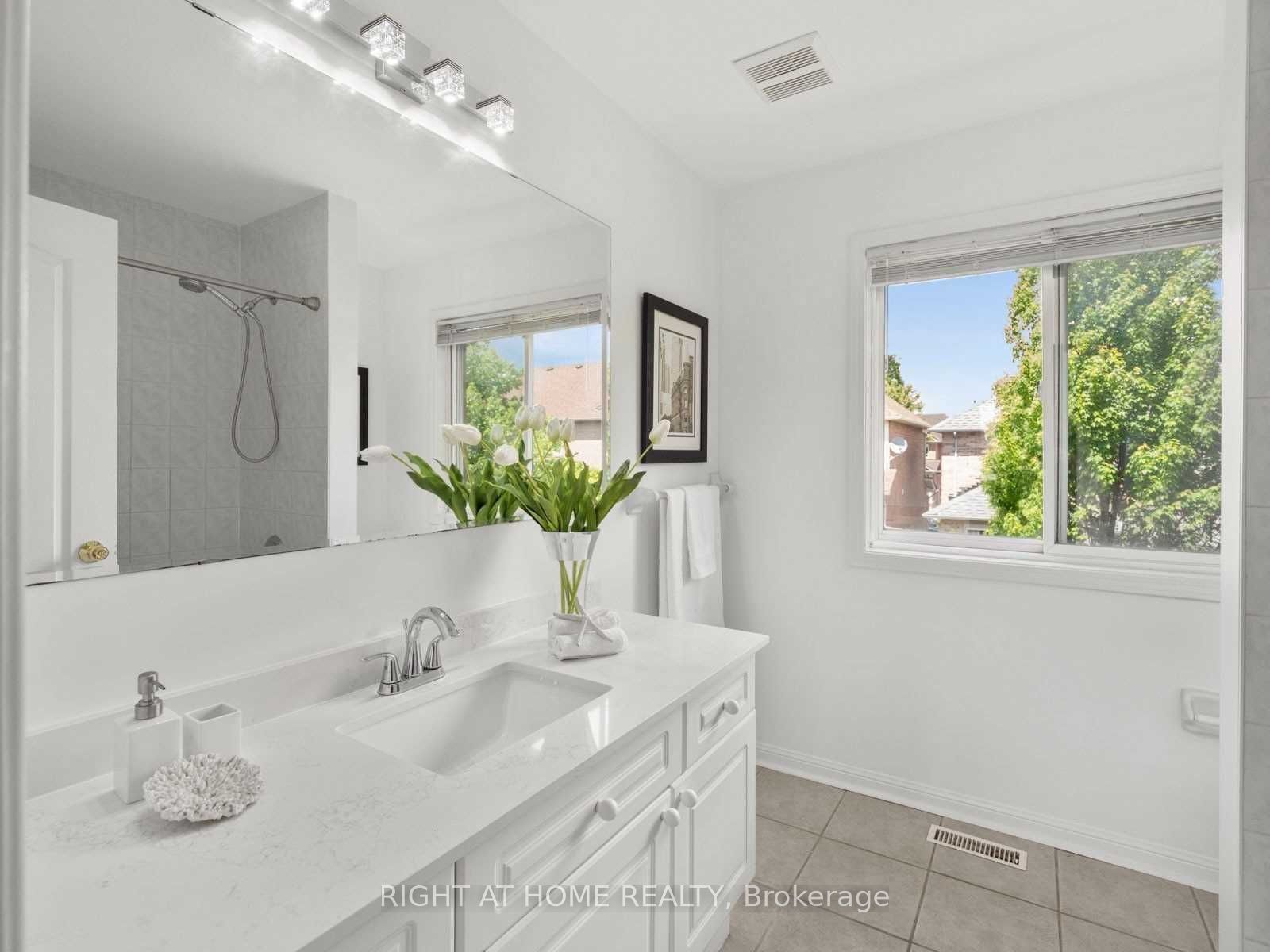 5555 Bridgeport Gate Property Photo 26