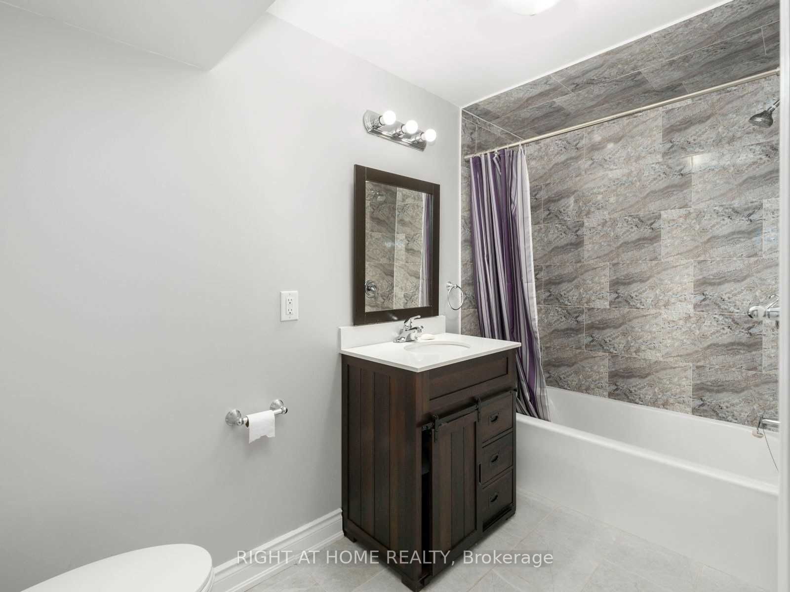 5555 Bridgeport Gate Property Photo 27