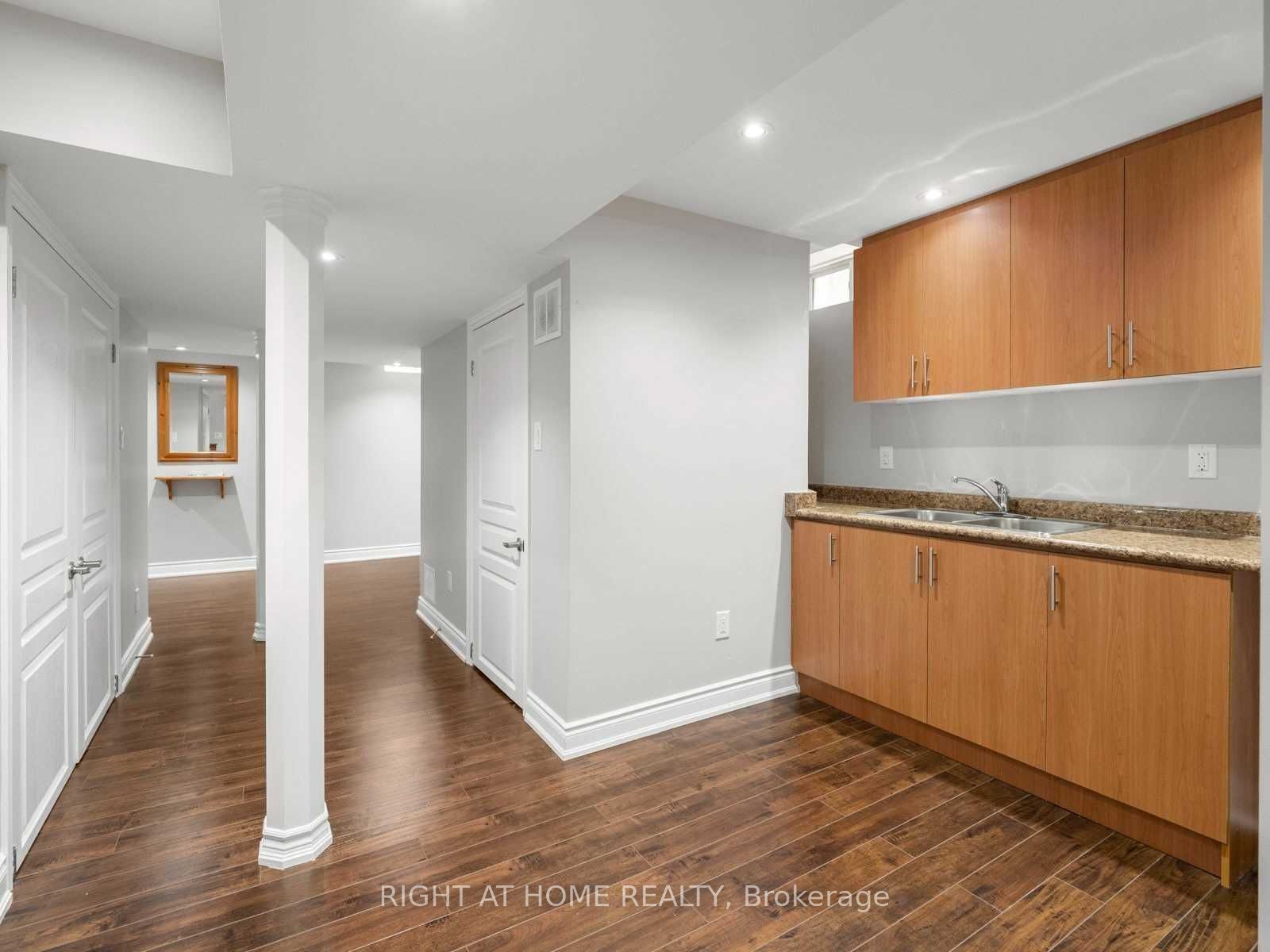 5555 Bridgeport Gate Property Photo 28