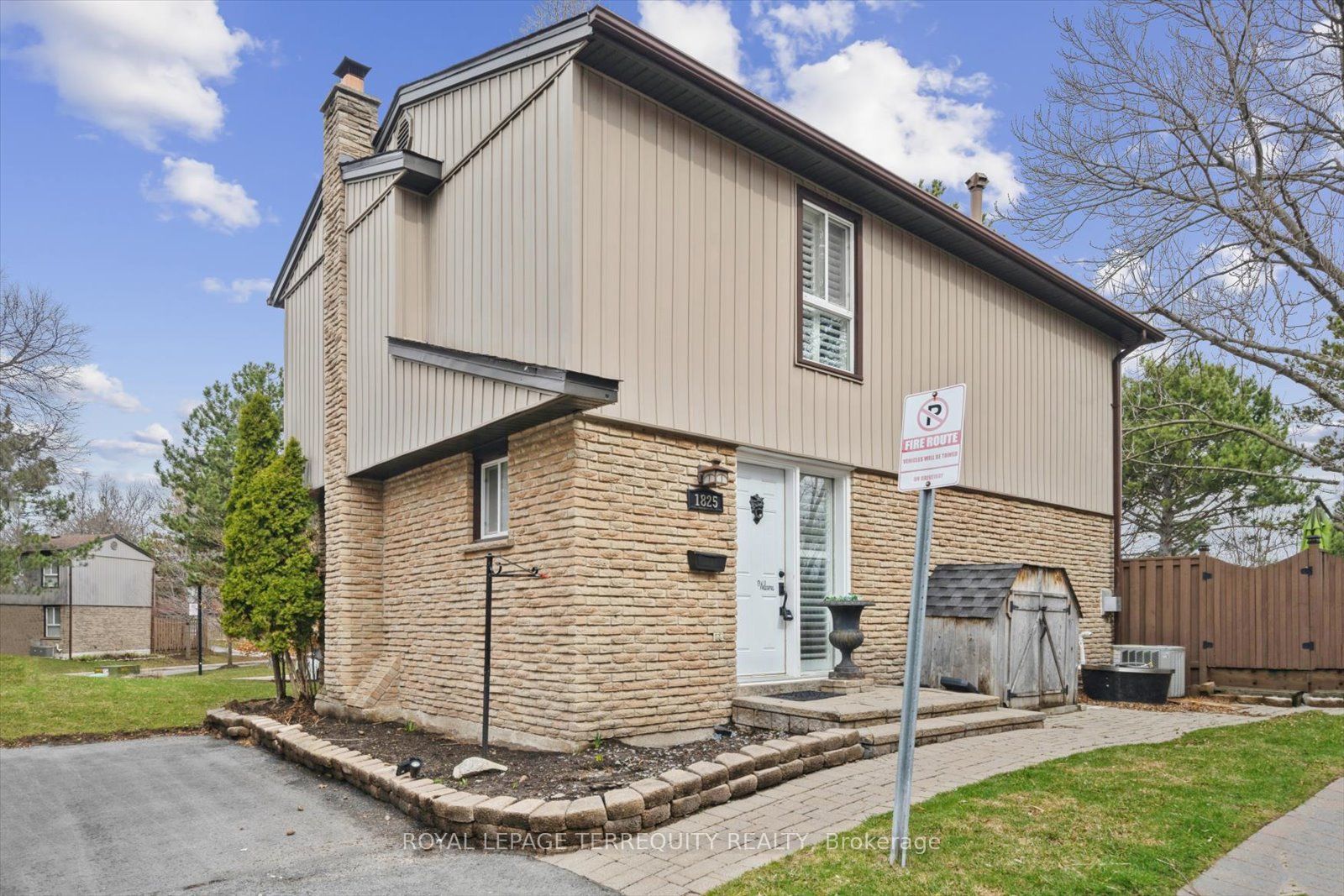 1825 Hyde Mill Crescent Property Photo 1