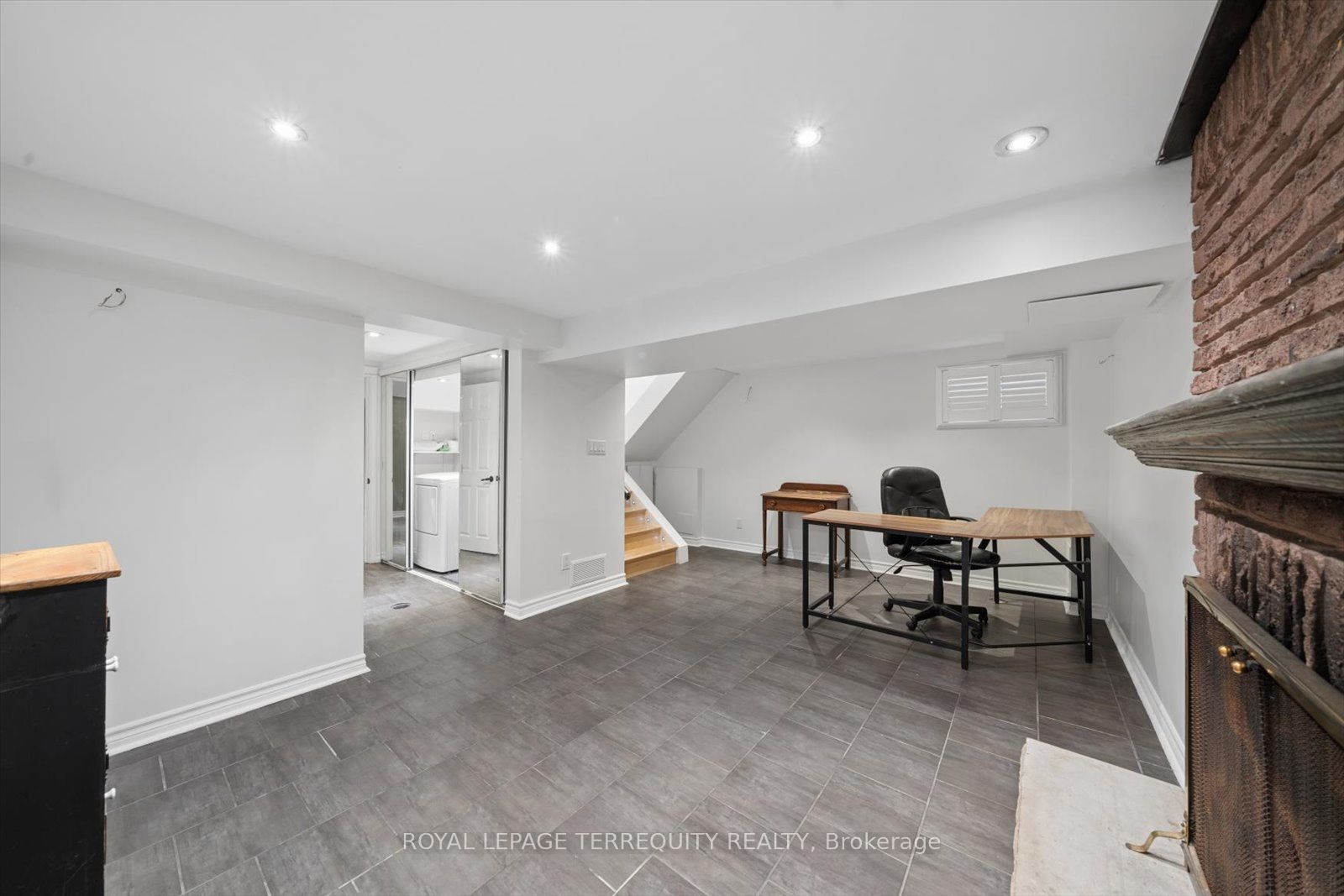 1825 Hyde Mill Crescent Property Photo 37