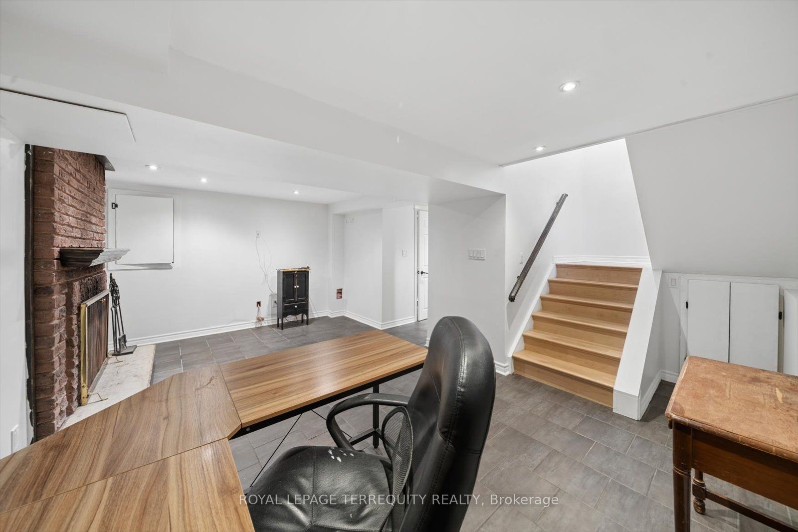 1825 Hyde Mill Crescent Property Photo 39