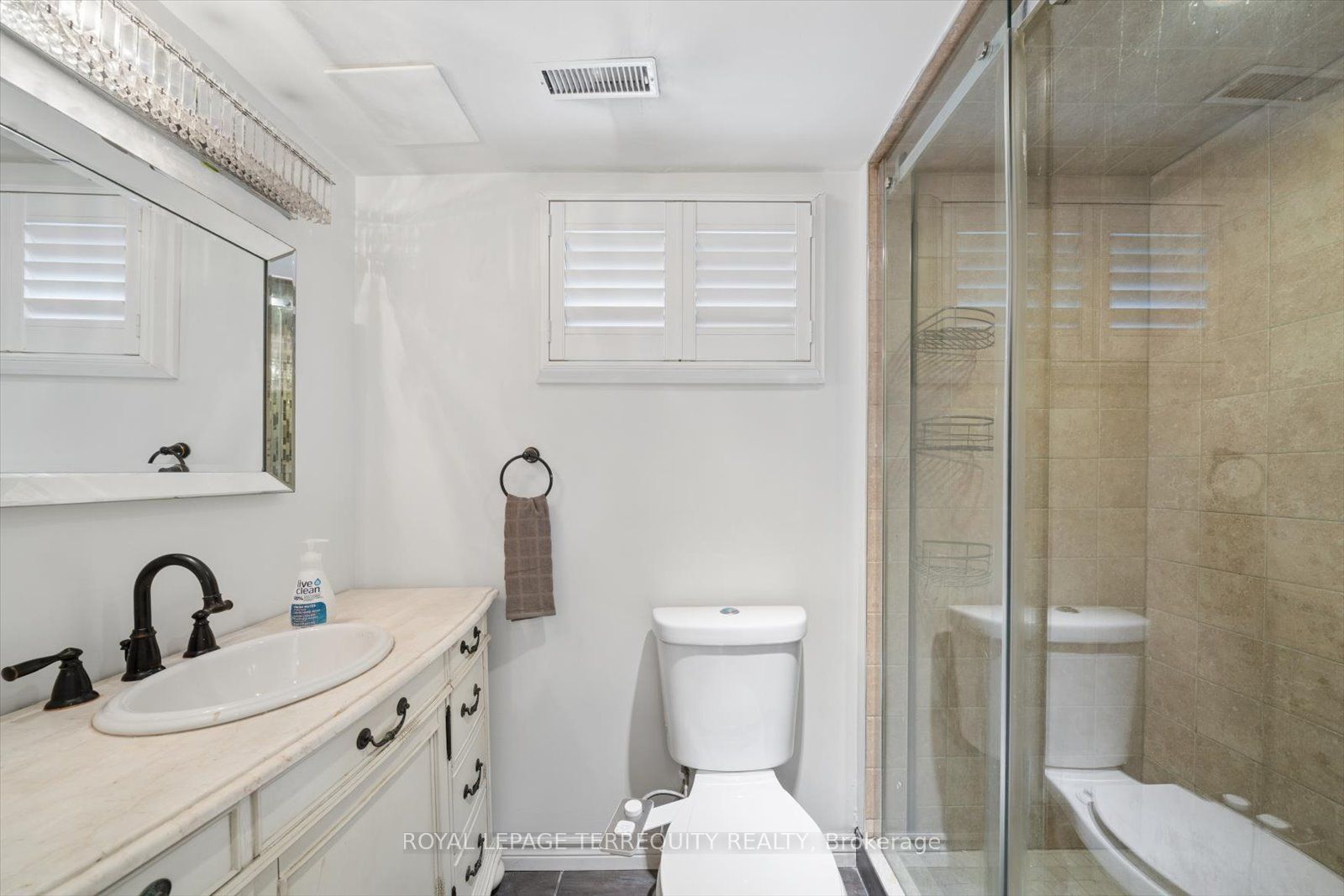 1825 Hyde Mill Crescent Property Photo 44
