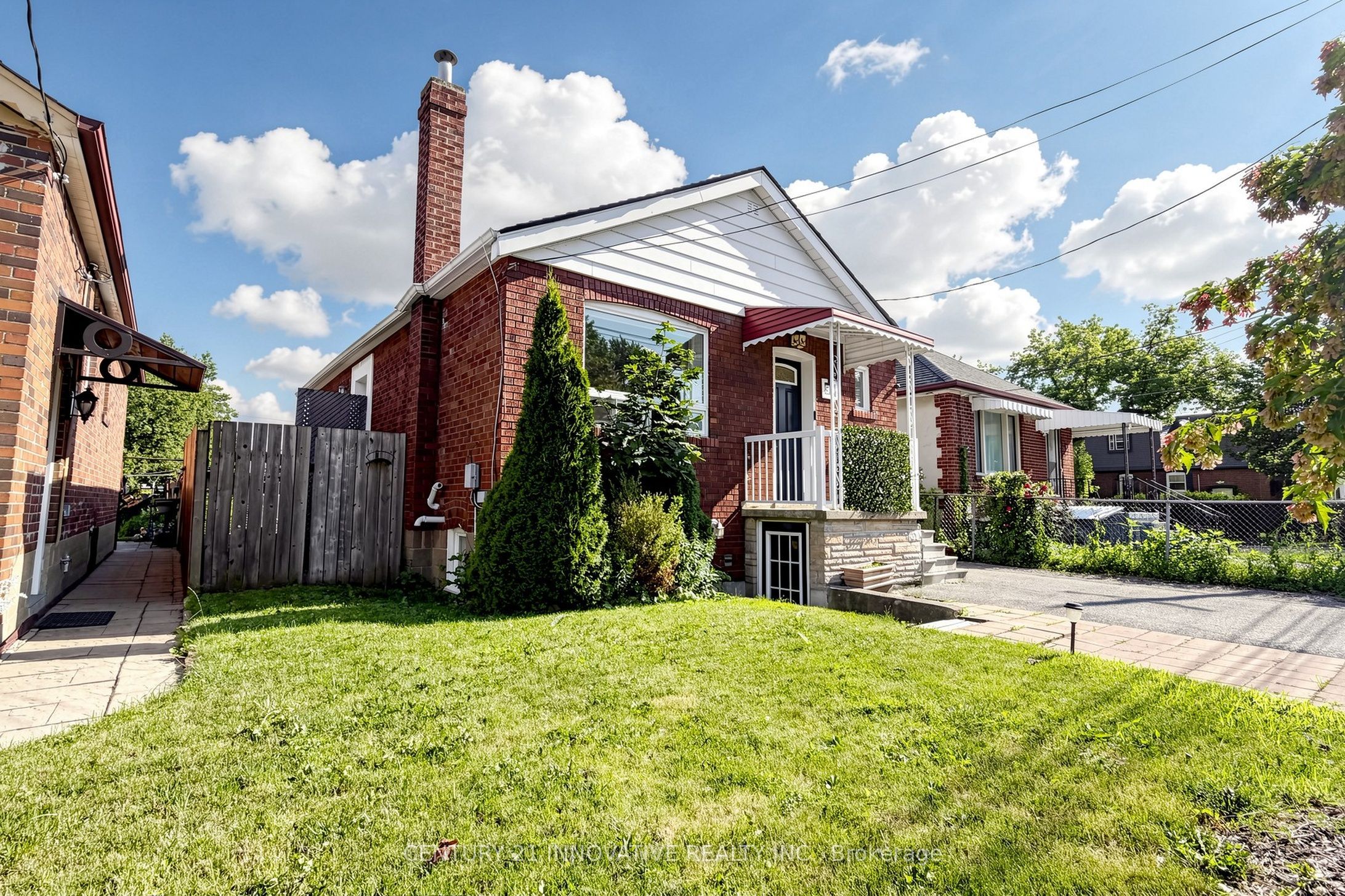 59 Manitoba Street Property Photo 2