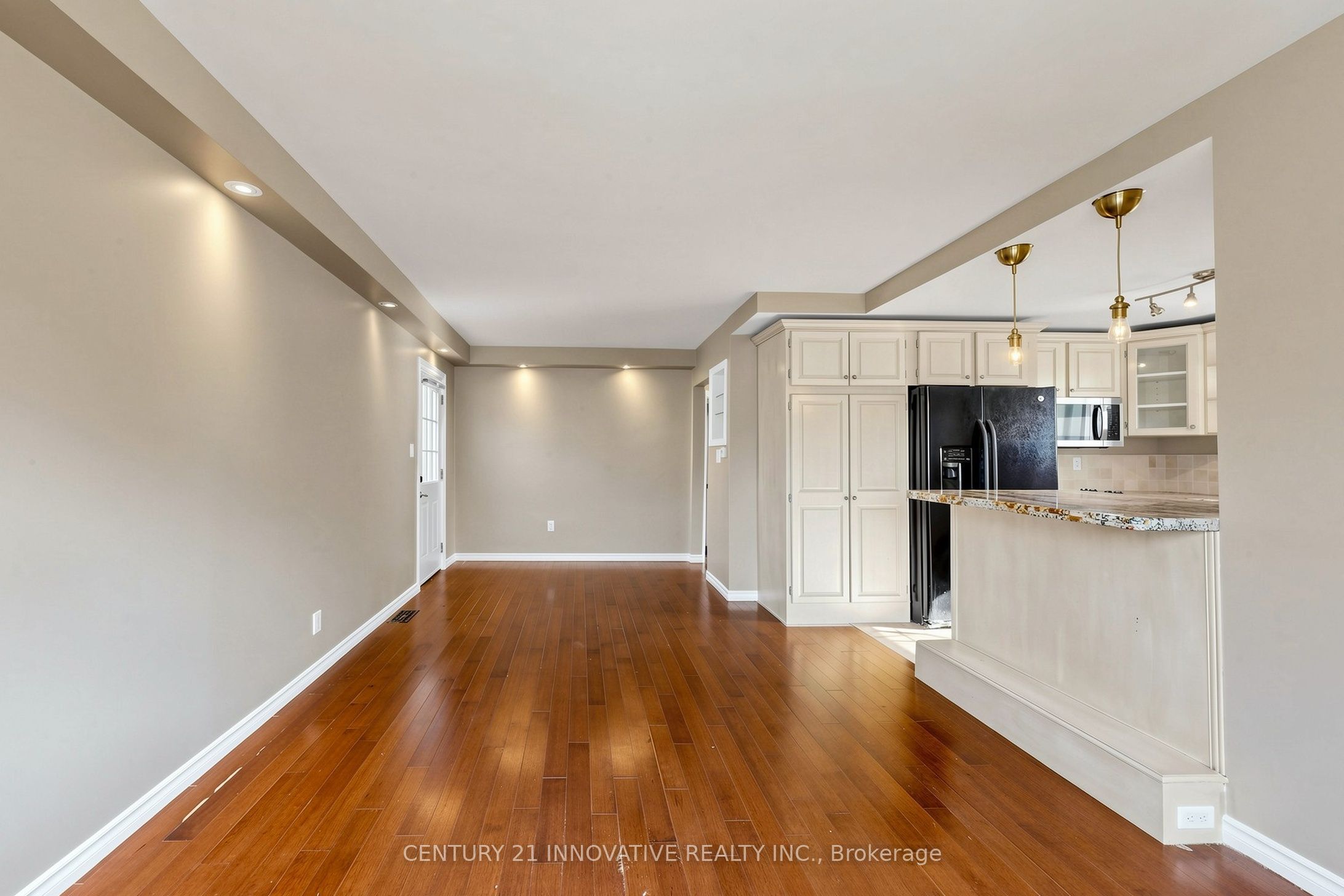 59 Manitoba Street Property Photo 5