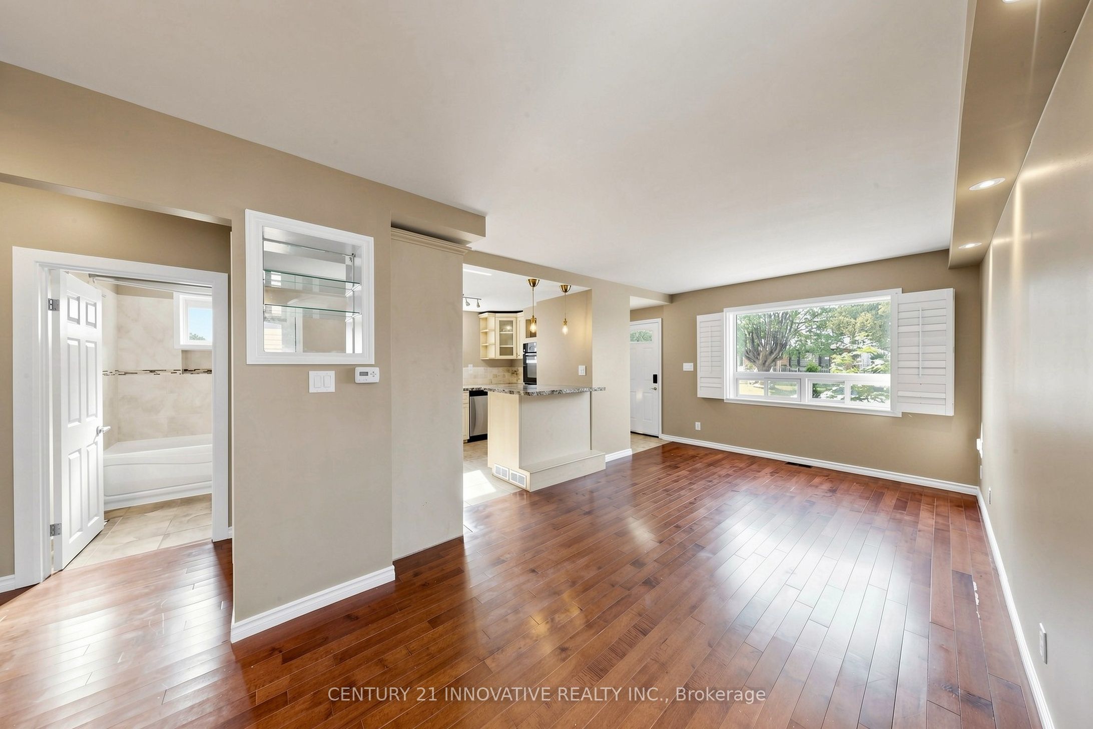 59 Manitoba Street Property Photo 7