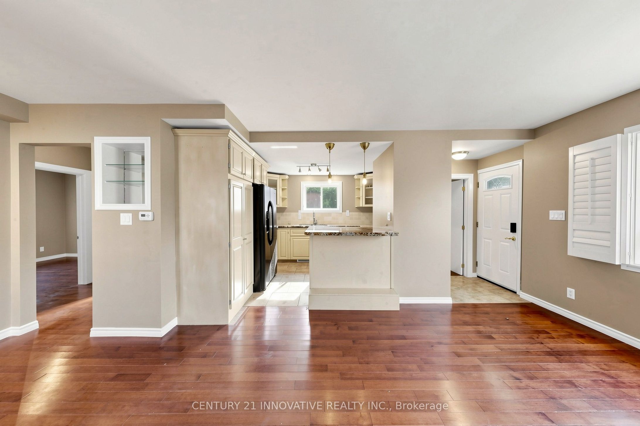 59 Manitoba Street Property Photo 9