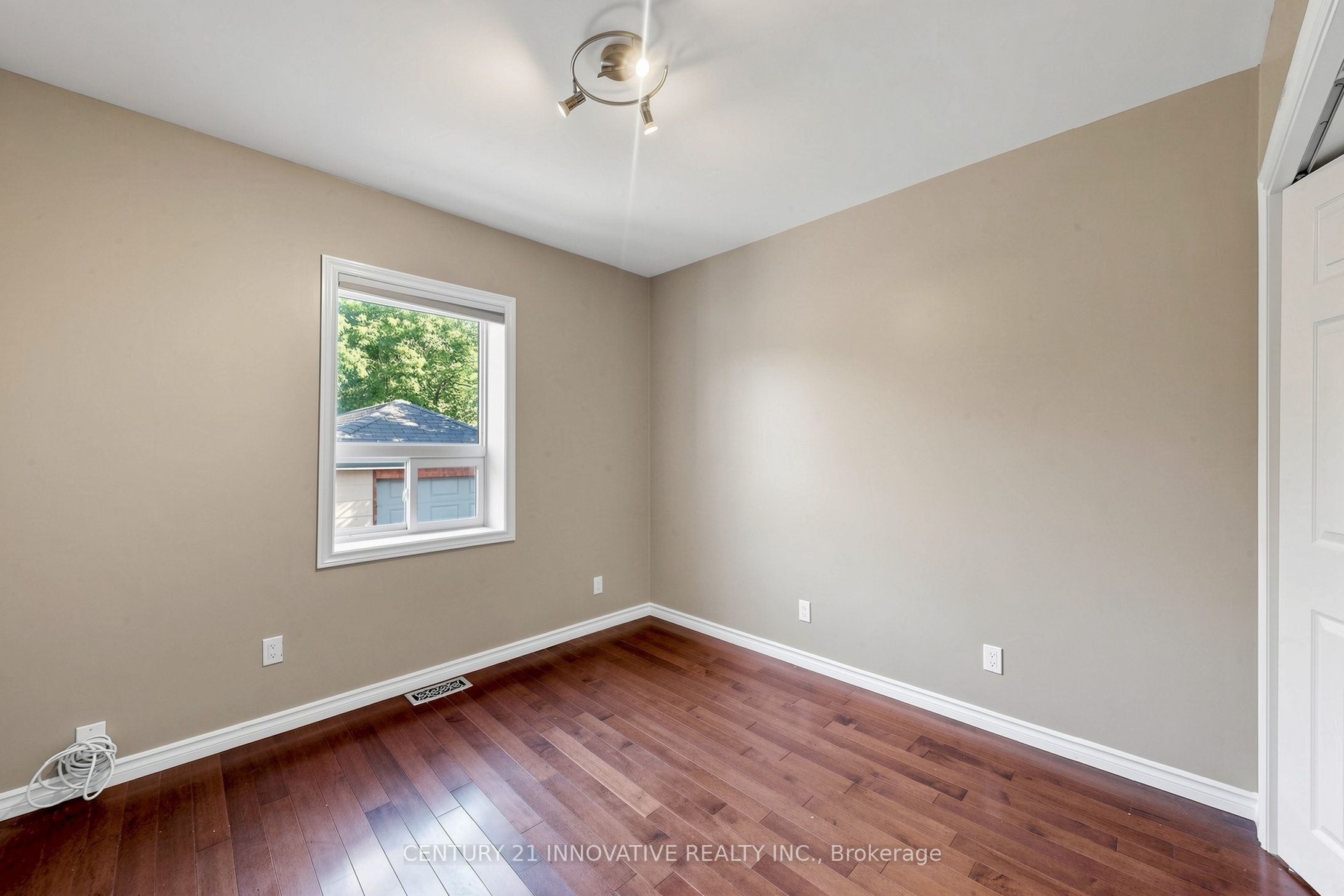 59 Manitoba Street Property Photo 13