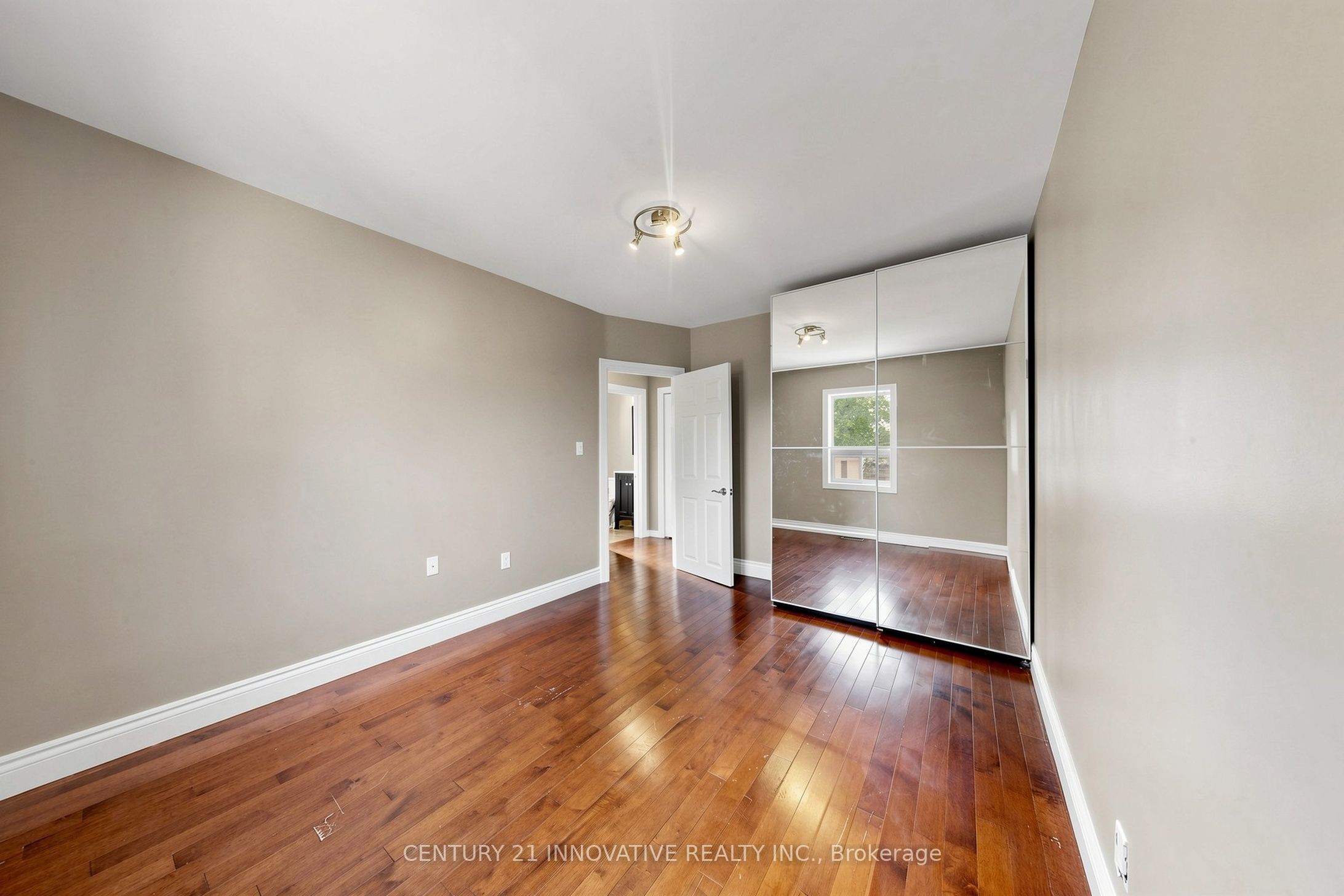 59 Manitoba Street Property Photo 18