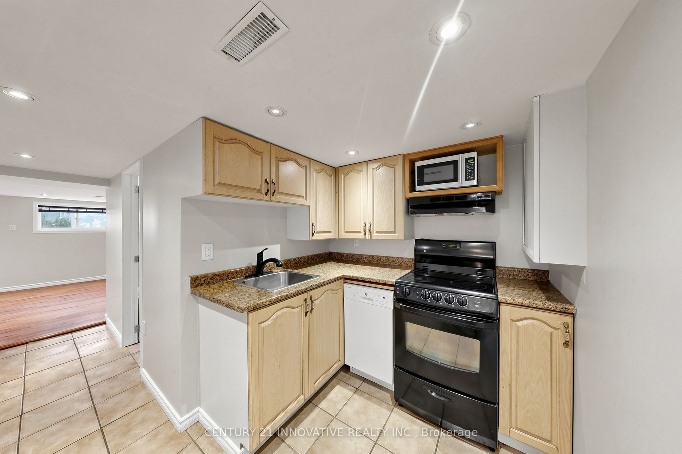 59 Manitoba Street Property Photo 21