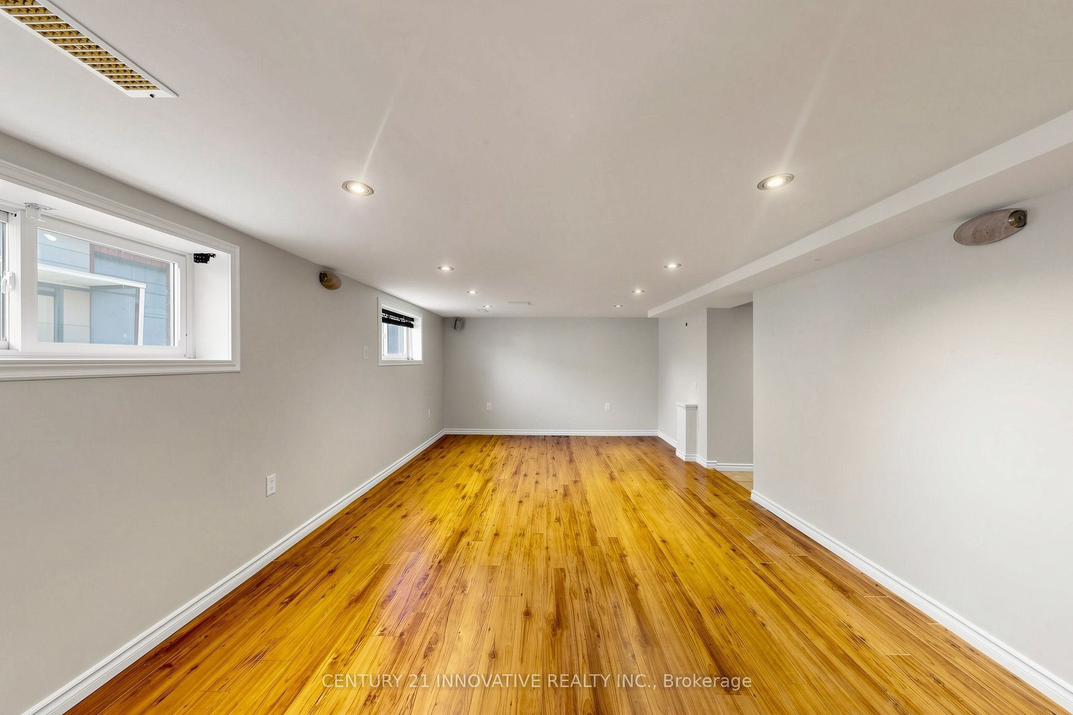 59 Manitoba Street Property Photo 28