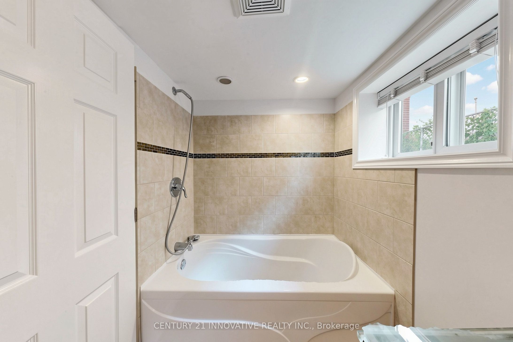 59 Manitoba Street Property Photo 29