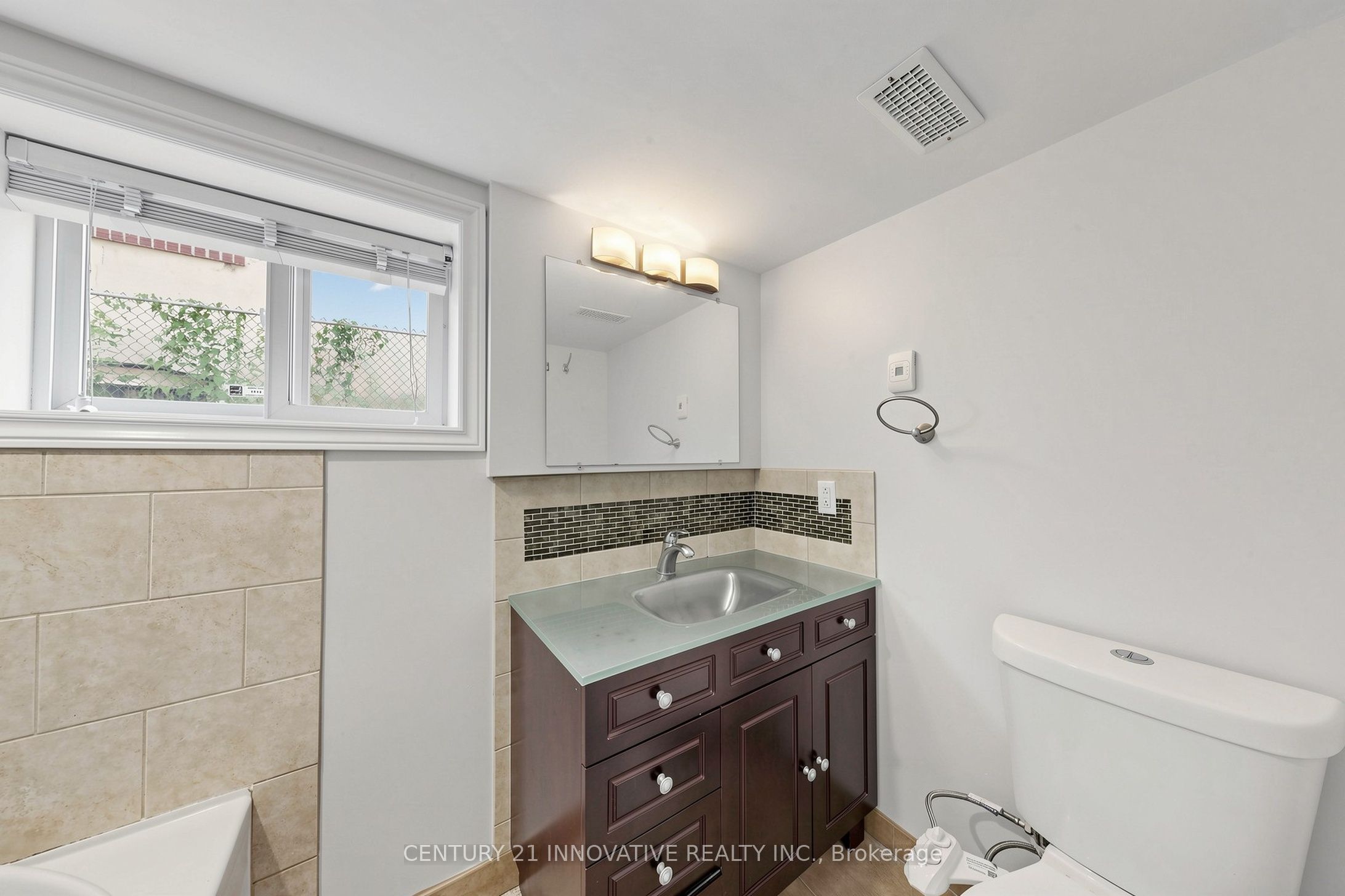 59 Manitoba Street Property Photo 30