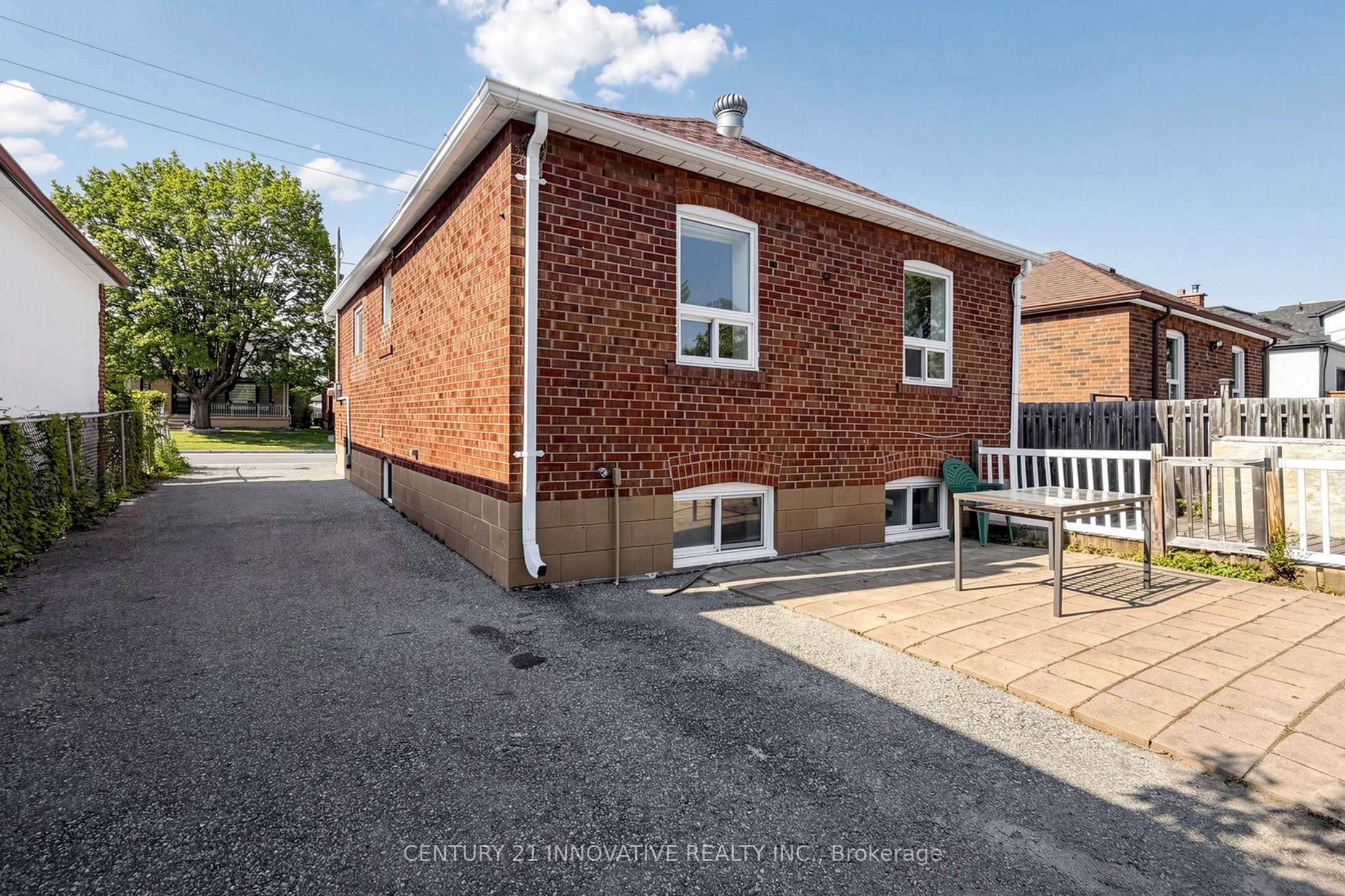 59 Manitoba Street Property Photo 35