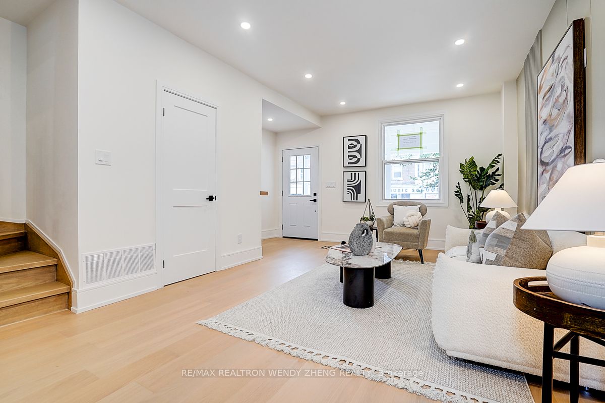 2179 Dundas Street W Property Photo 8