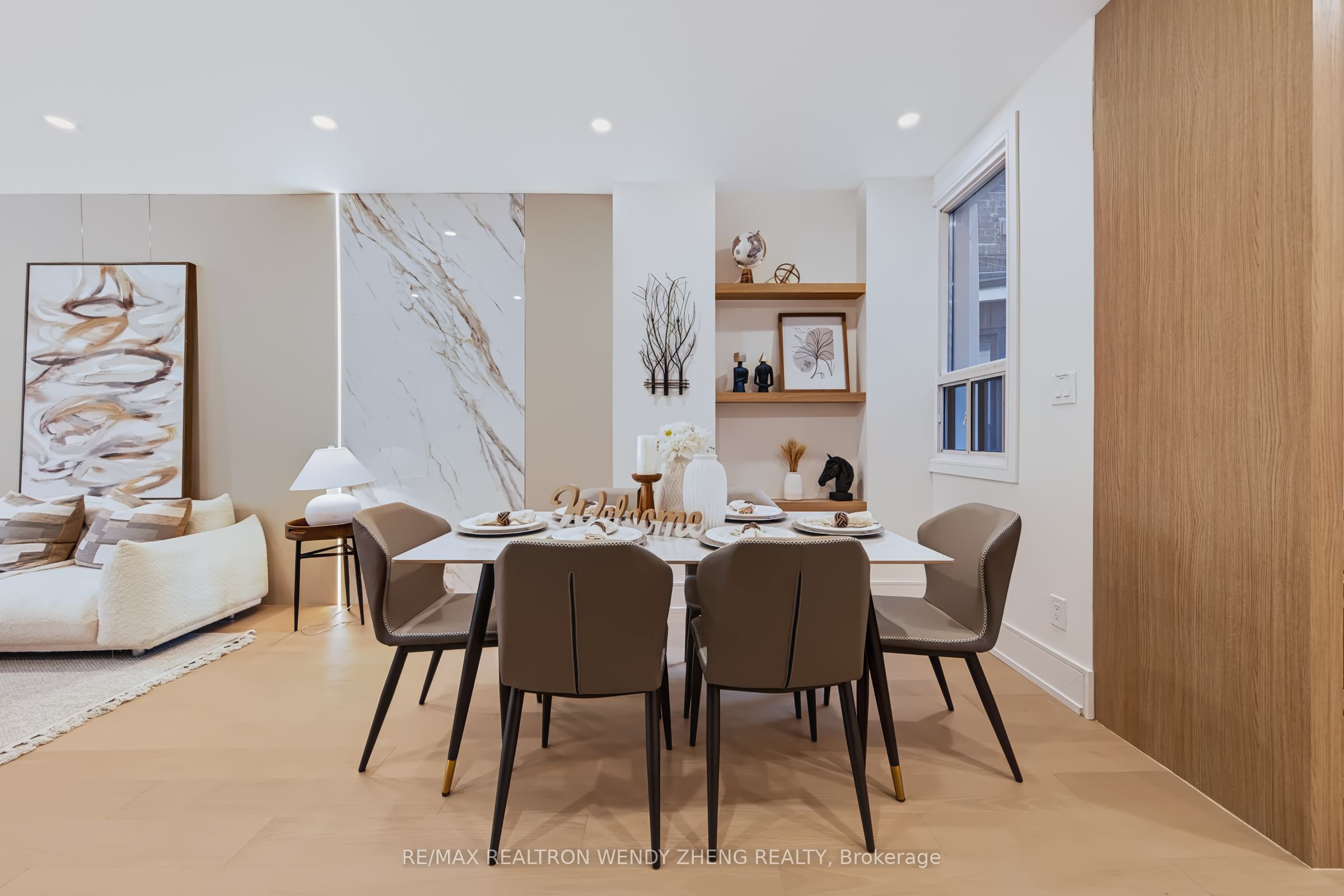 2179 Dundas Street W Property Photo 11