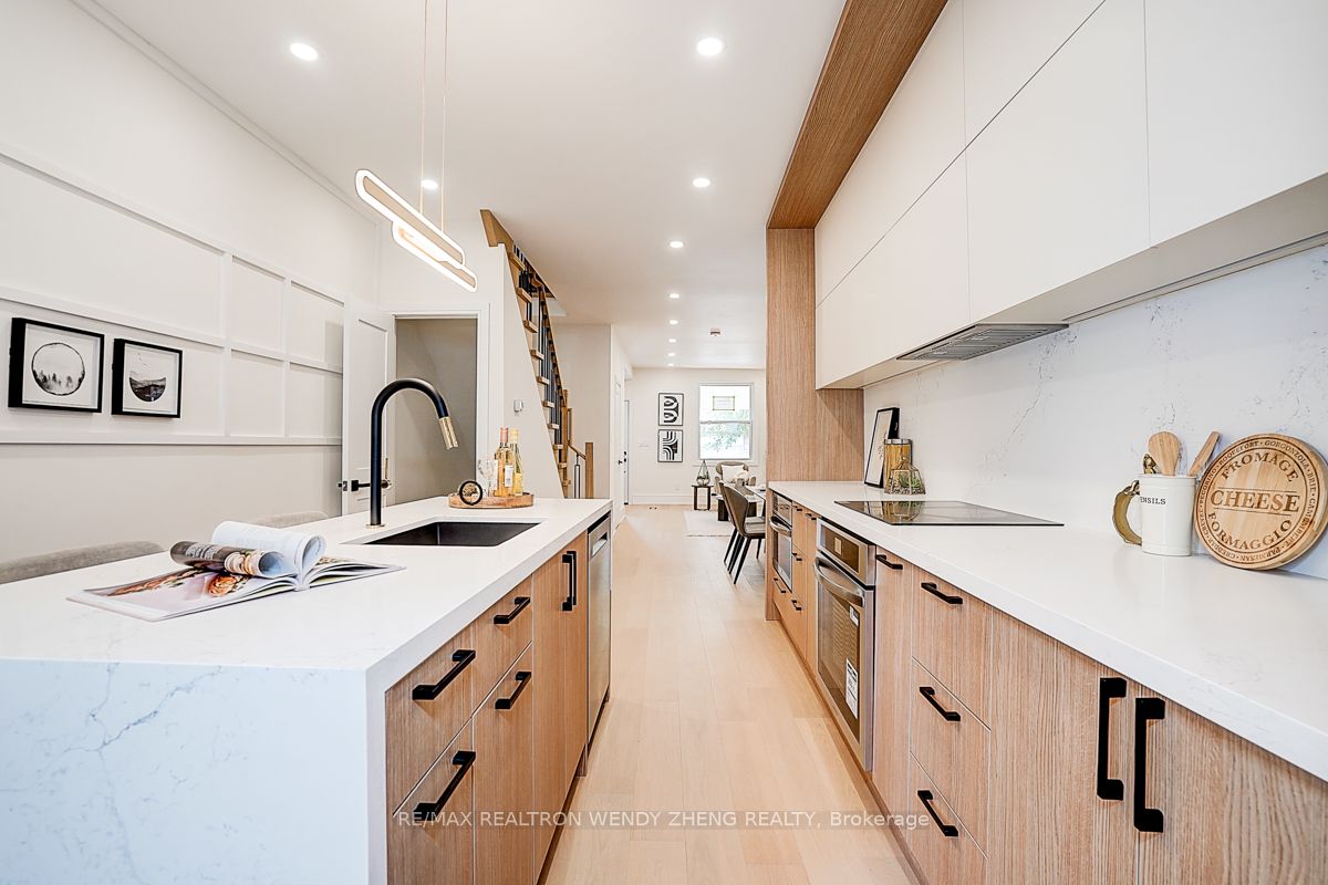 2179 Dundas Street W Property Photo 20
