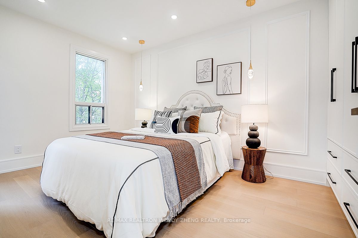 2179 Dundas Street W Property Photo 27