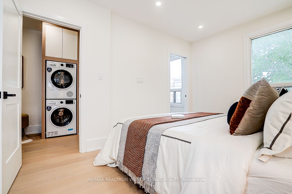 2179 Dundas Street W Property Photo 29