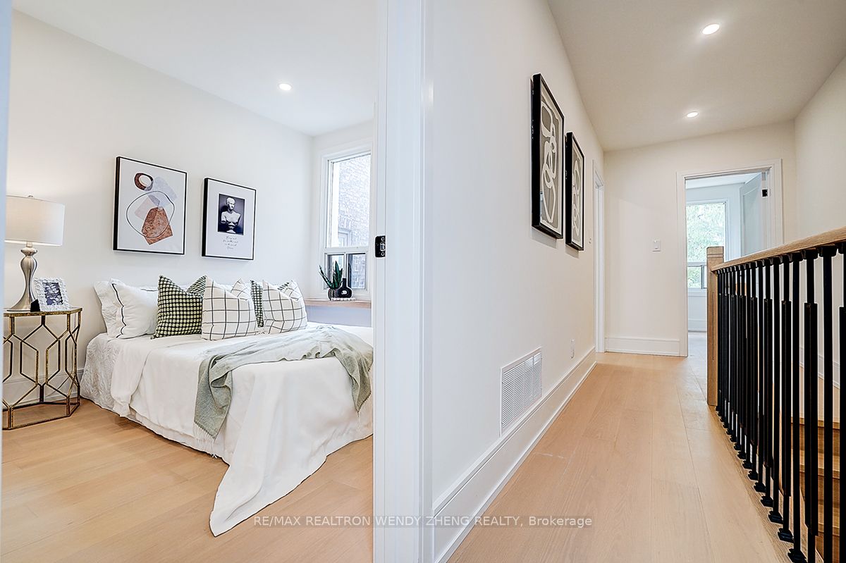 2179 Dundas Street W Property Photo 35