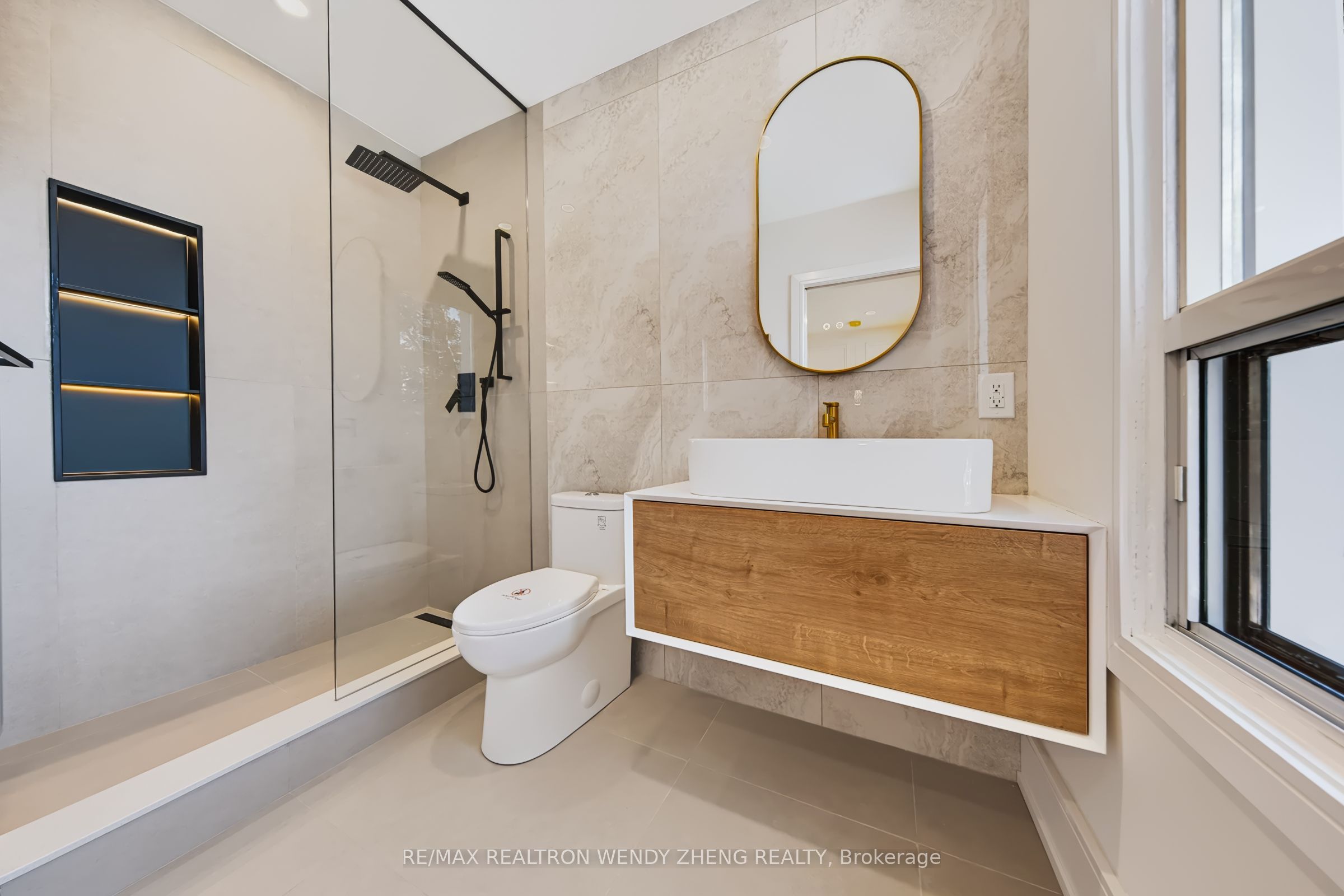 2179 Dundas Street W Property Photo 36