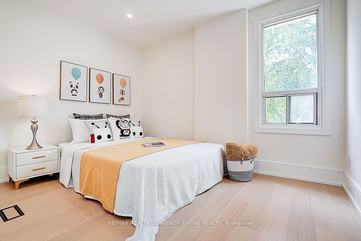 2179 Dundas Street W Property Photo 37