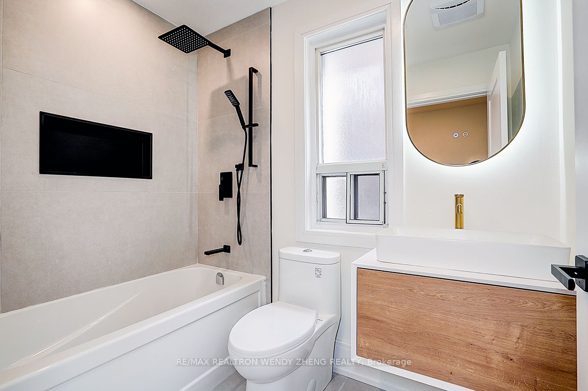 2179 Dundas Street W Property Photo 38