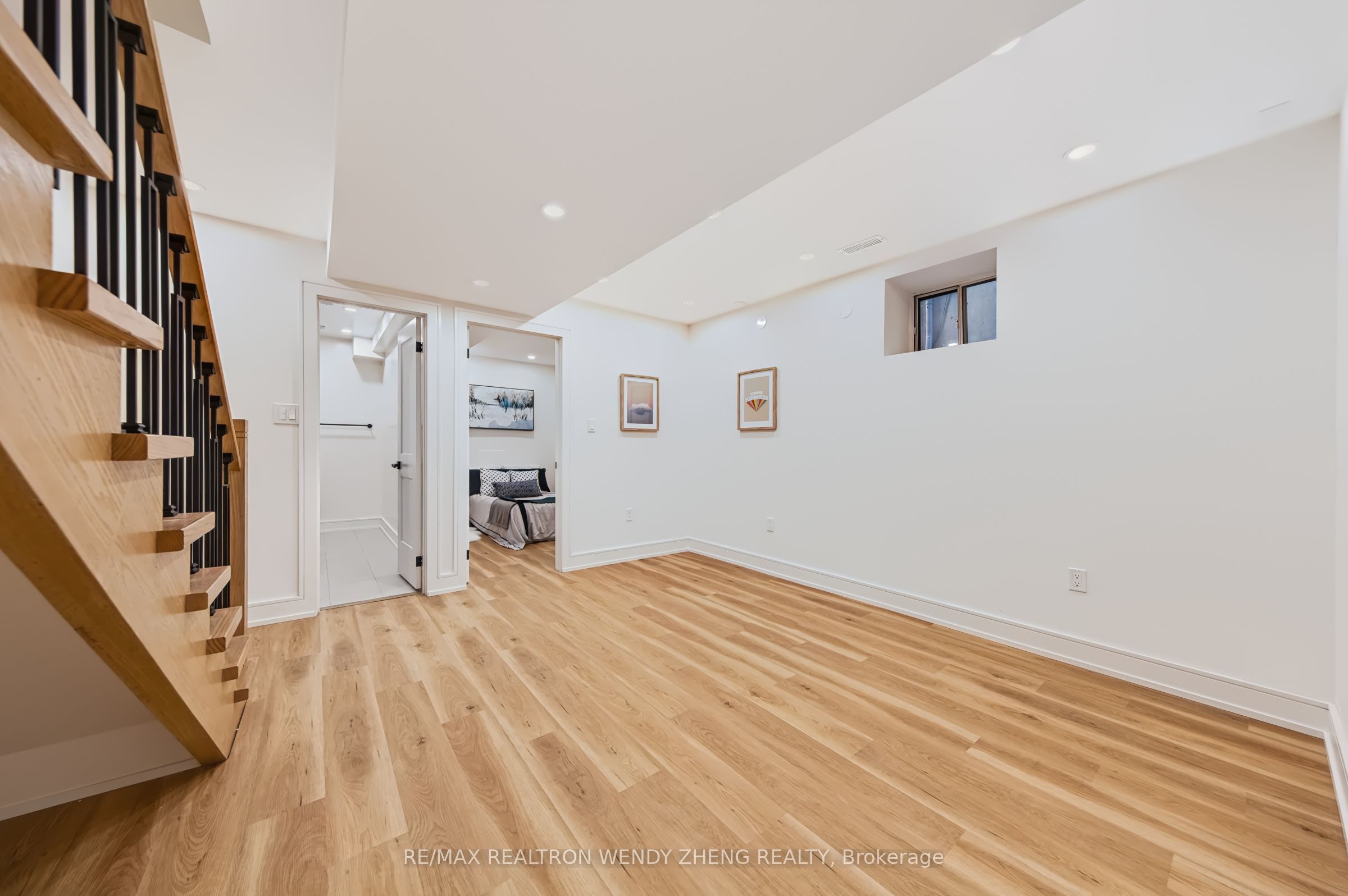 2179 Dundas Street W Property Photo 45