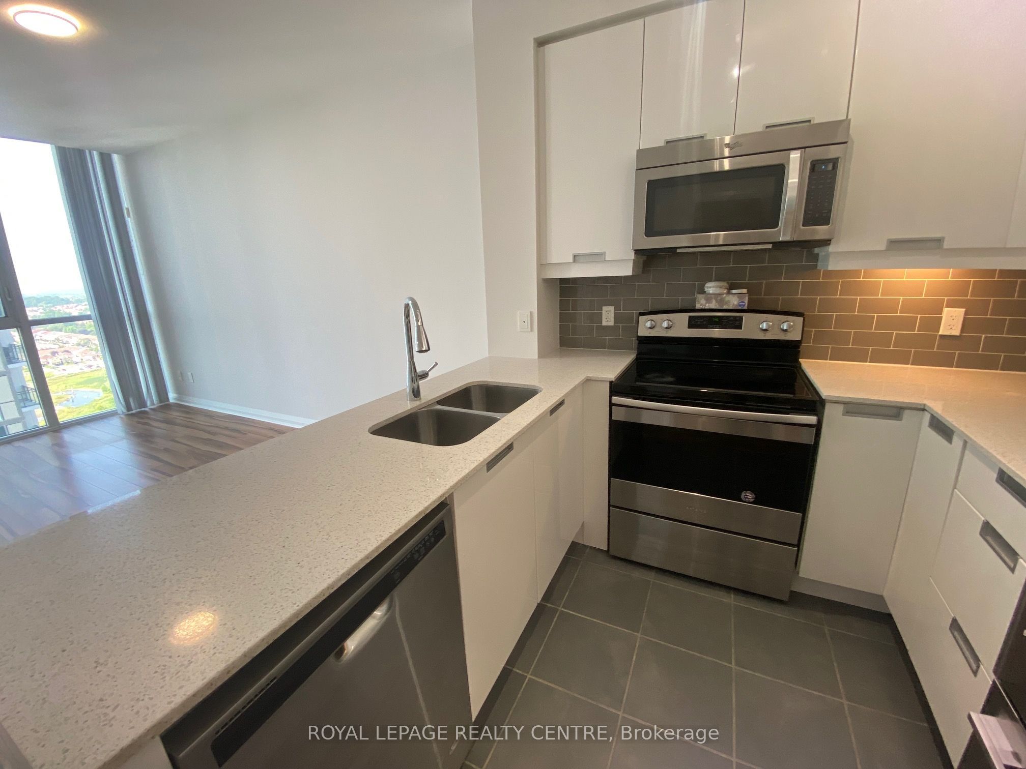 55 Eglinton Avenue W 2108 Property Photo 2