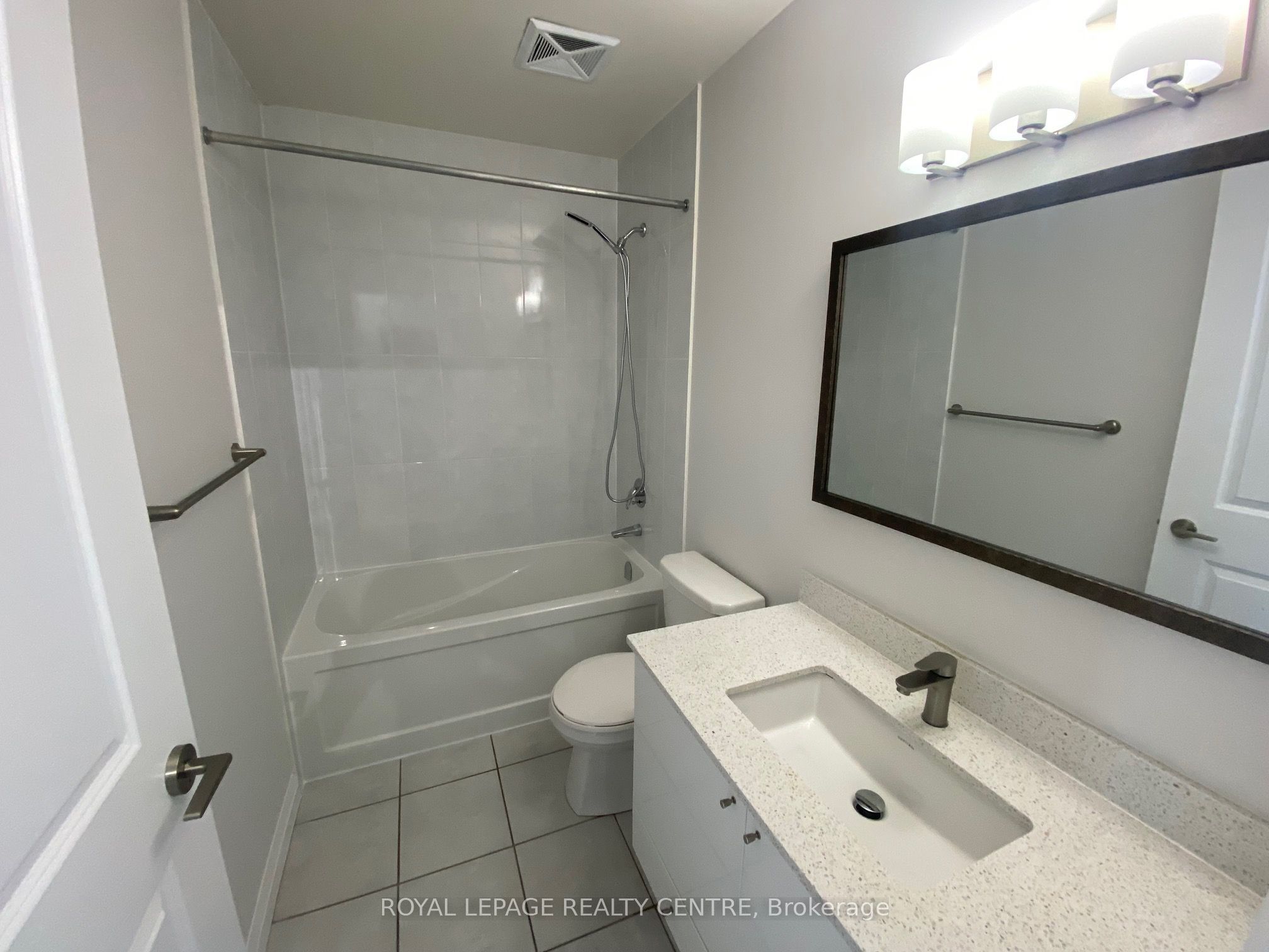 55 Eglinton Avenue W 2108 Property Photo 9