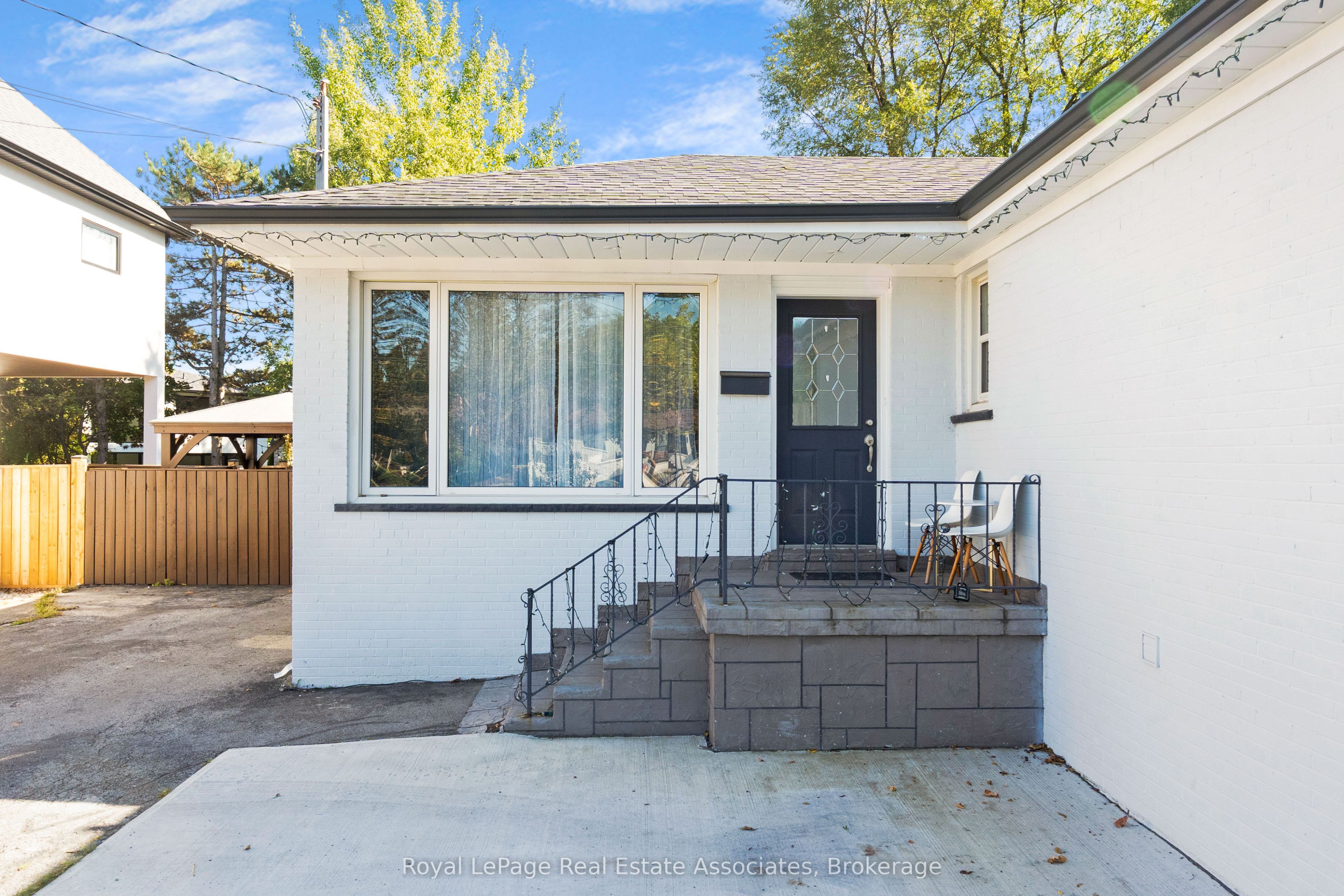 2086 Bridge Road Property Photo 4